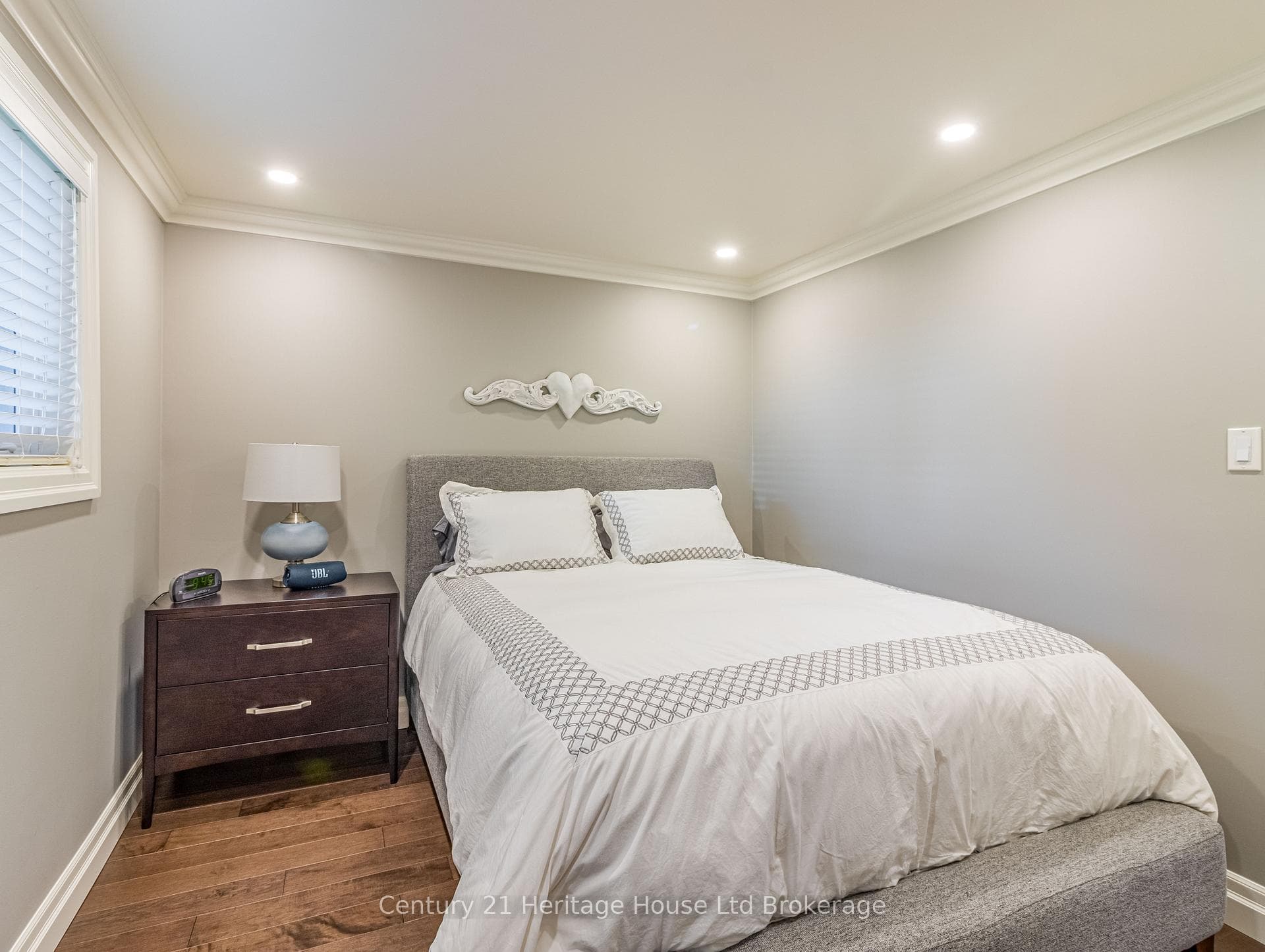 11 Millard Street photo 37