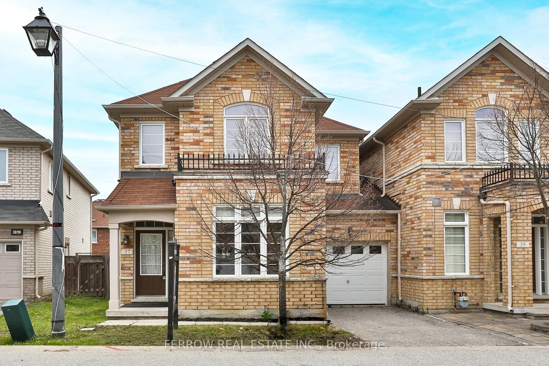 37 Todman Lane photo 1