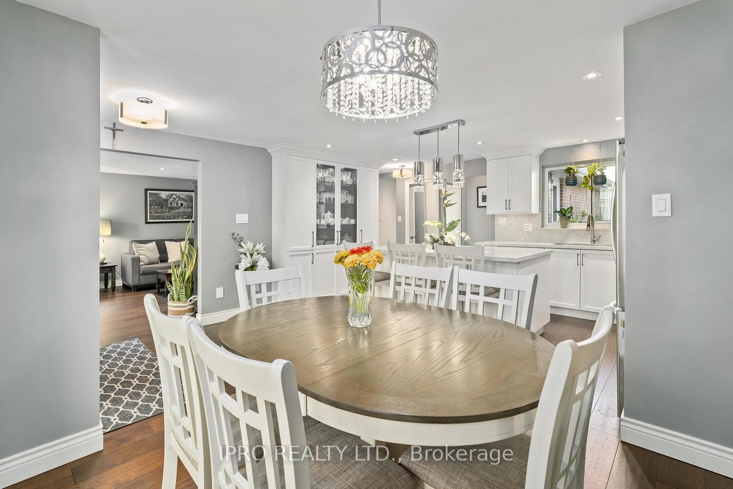 28 Irwin Crescent photo 17
