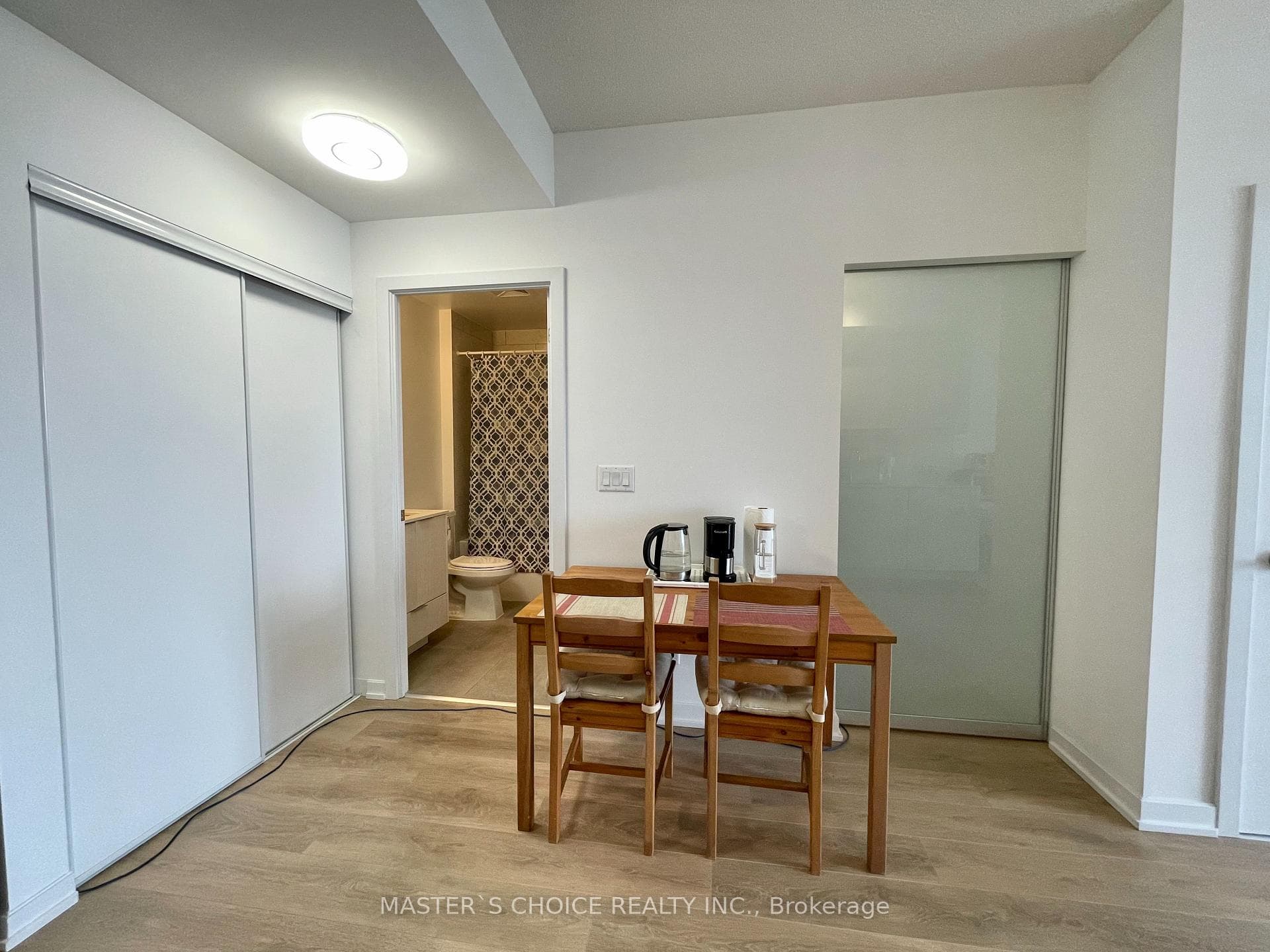 32 Forest Manor Road Unit 2501 photo 6