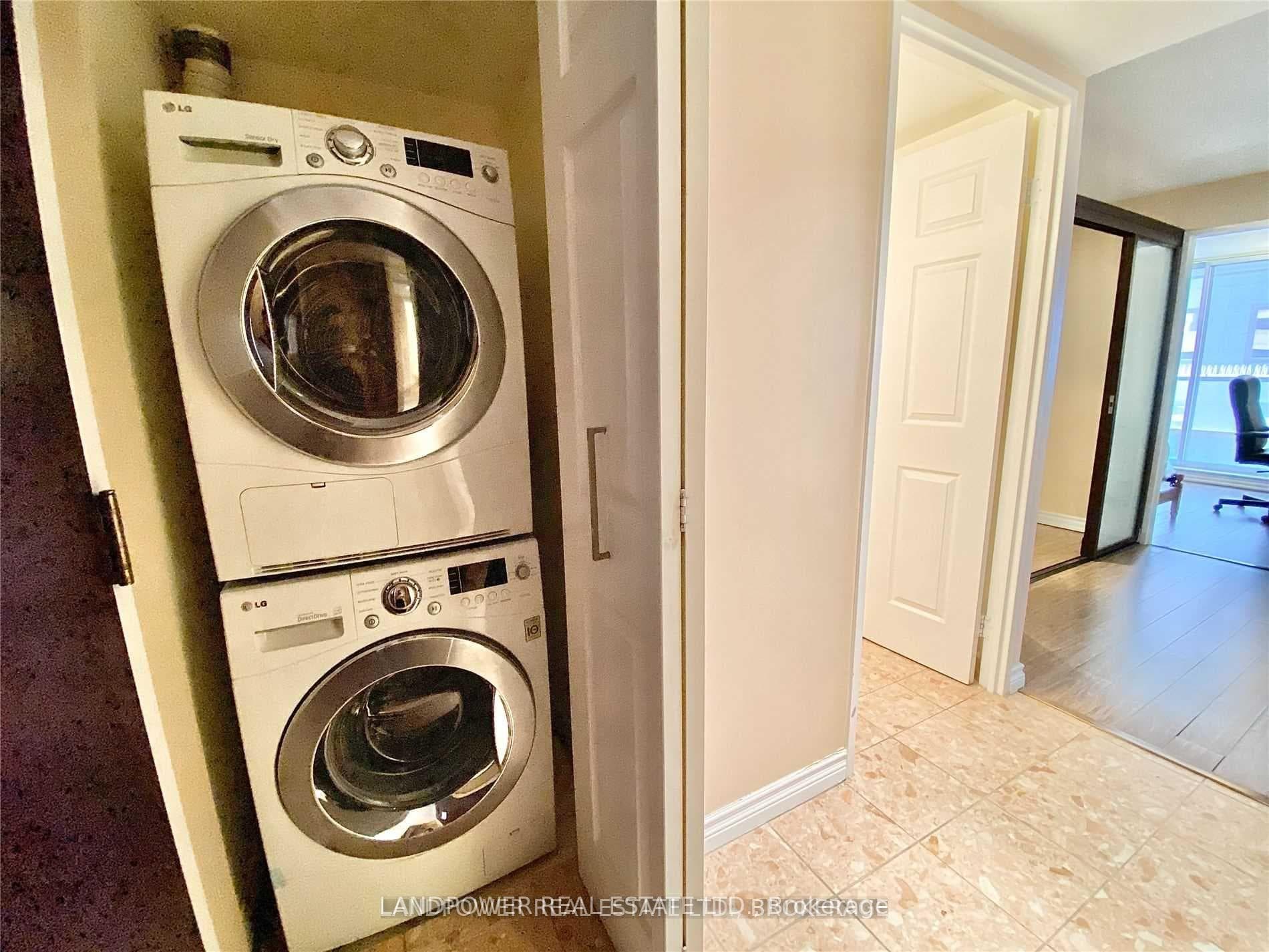 736 Bay Street Unit 603 photo 7
