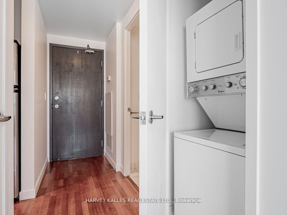 285 Mutual Street Unit 1803 photo 3