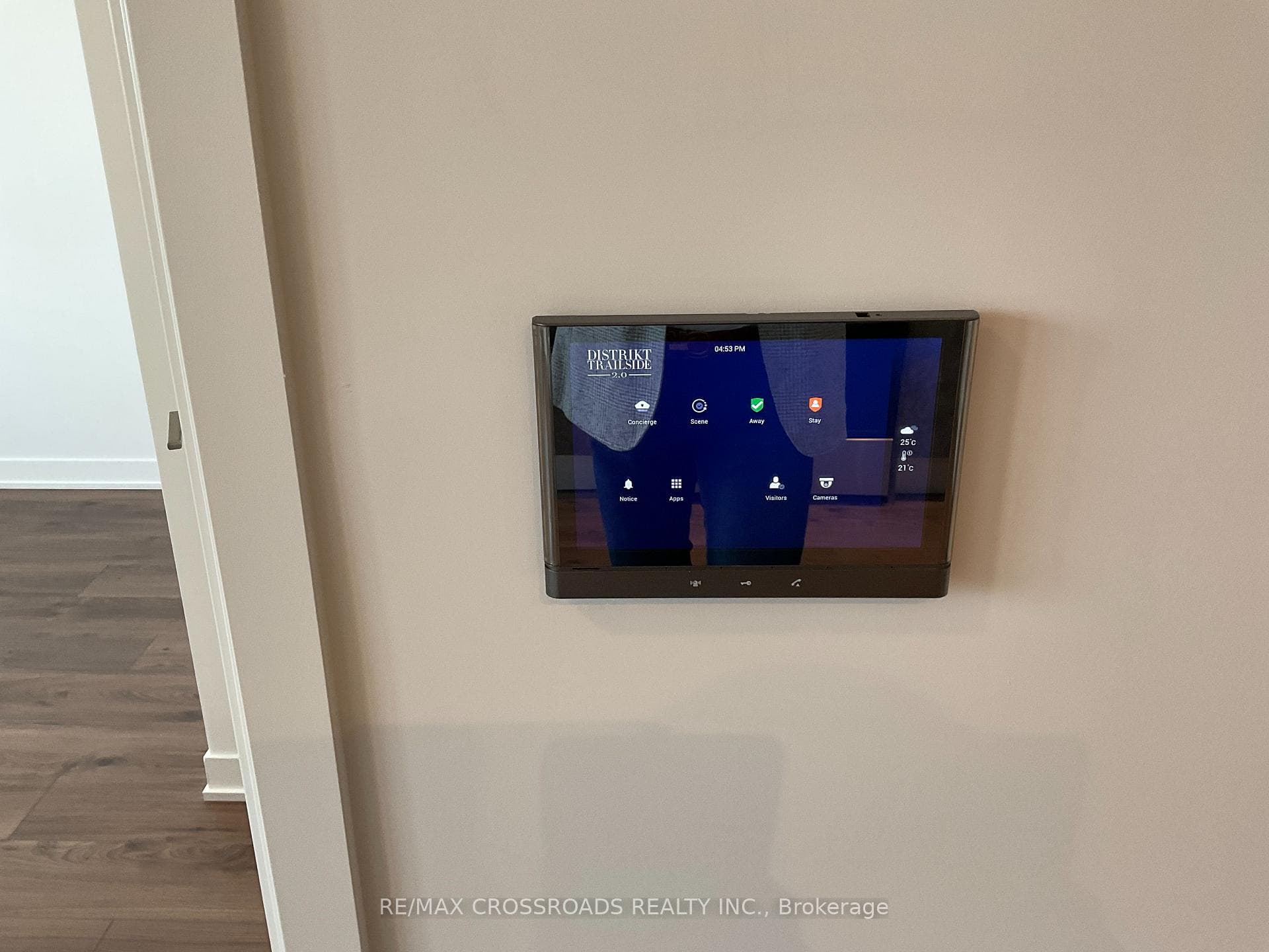 395 Dundas Street Unit 210 photo 4