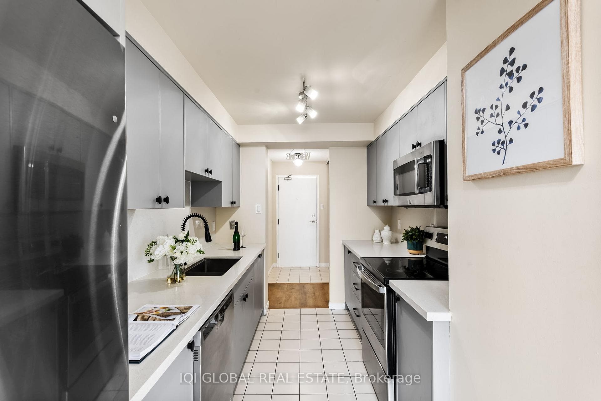 330 Rathburn Road Unit 1205 photo 11