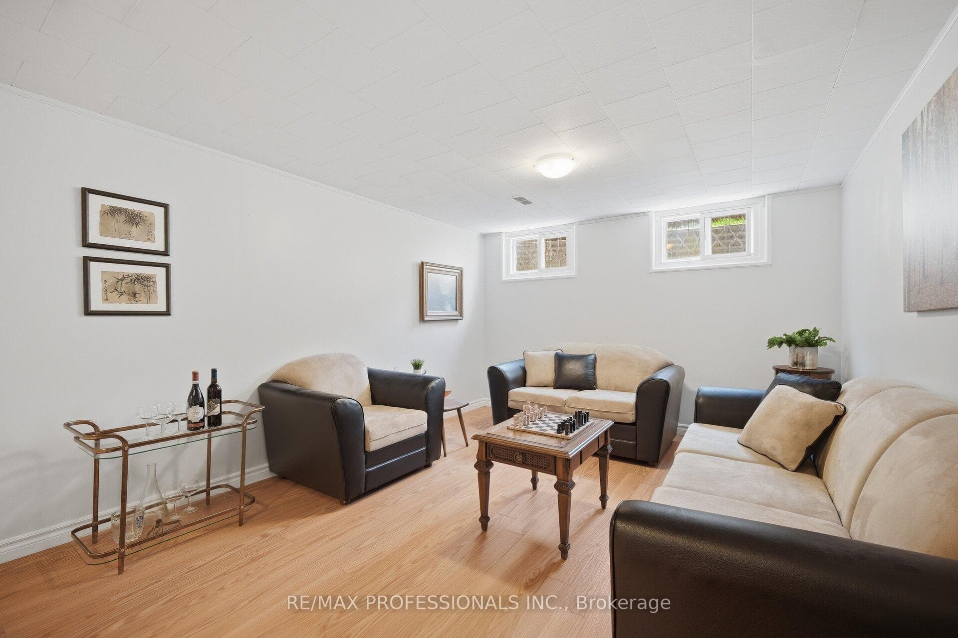 74 Ringway Crescent photo 30
