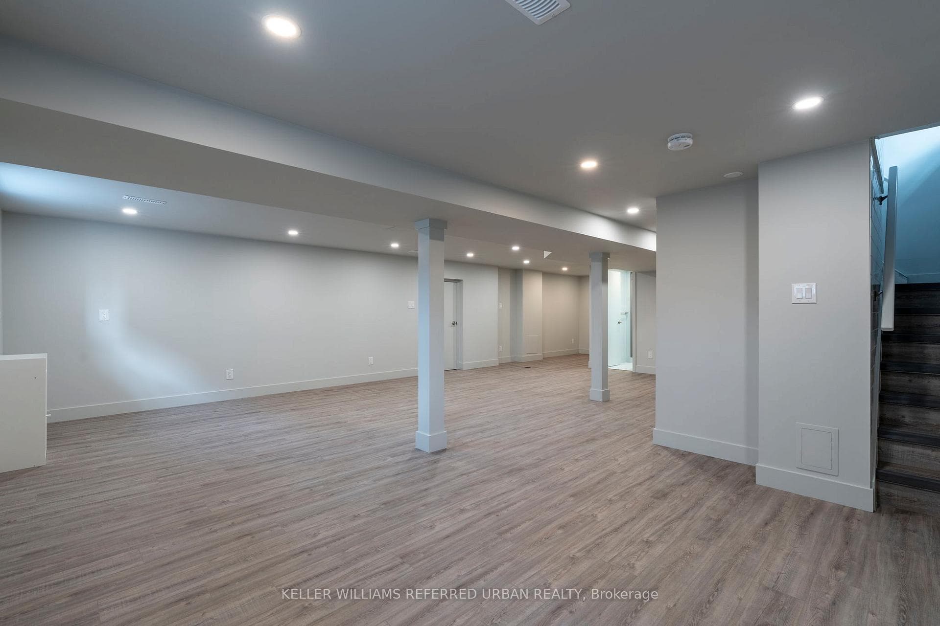 9 Redfern Avenue photo 25