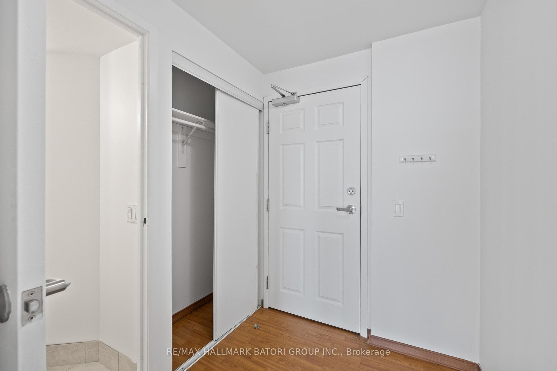 15 Maplewood Avenue Unit 1002 photo 23