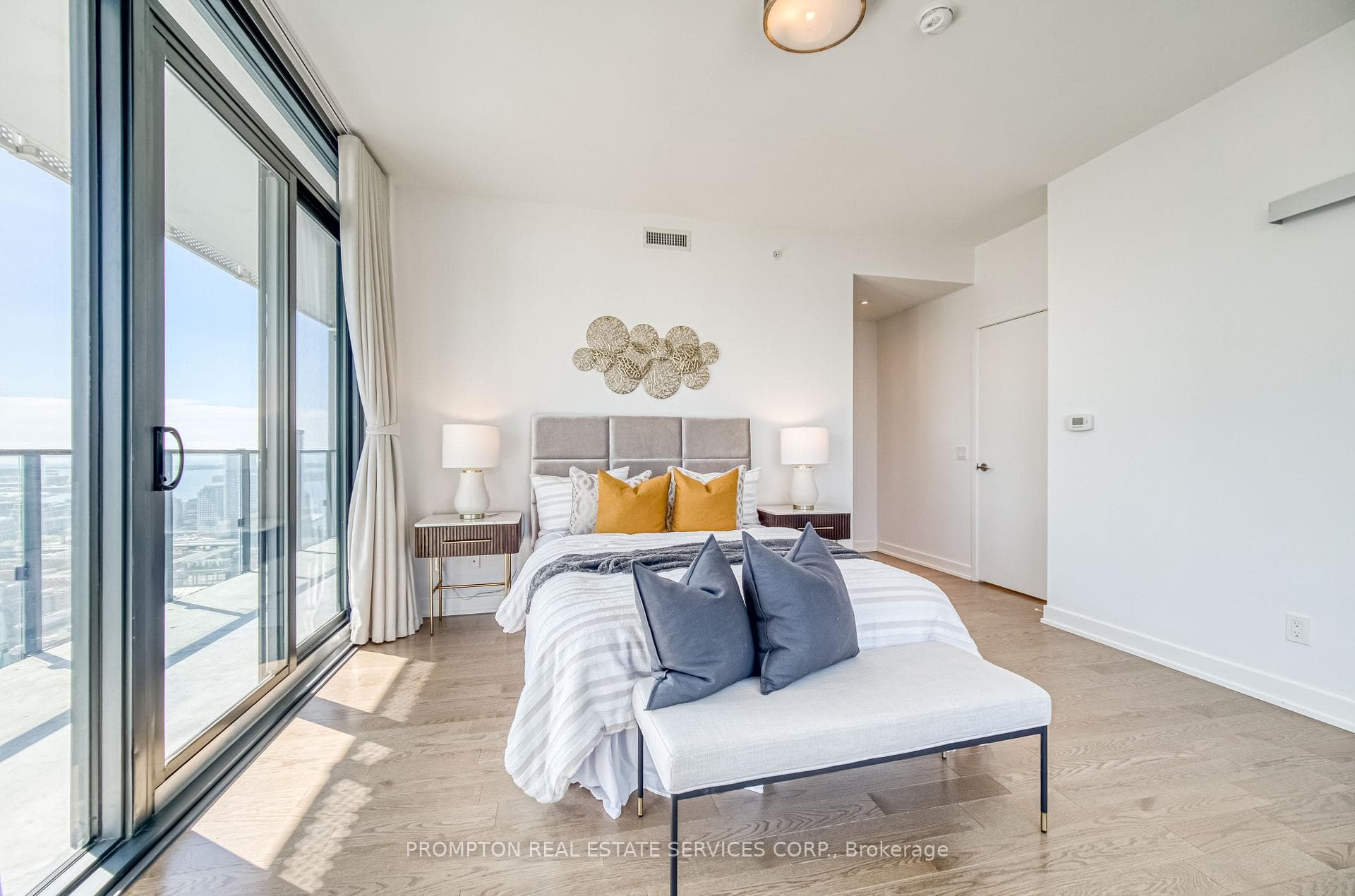 20 Lombard Street Unit 3902 photo 19