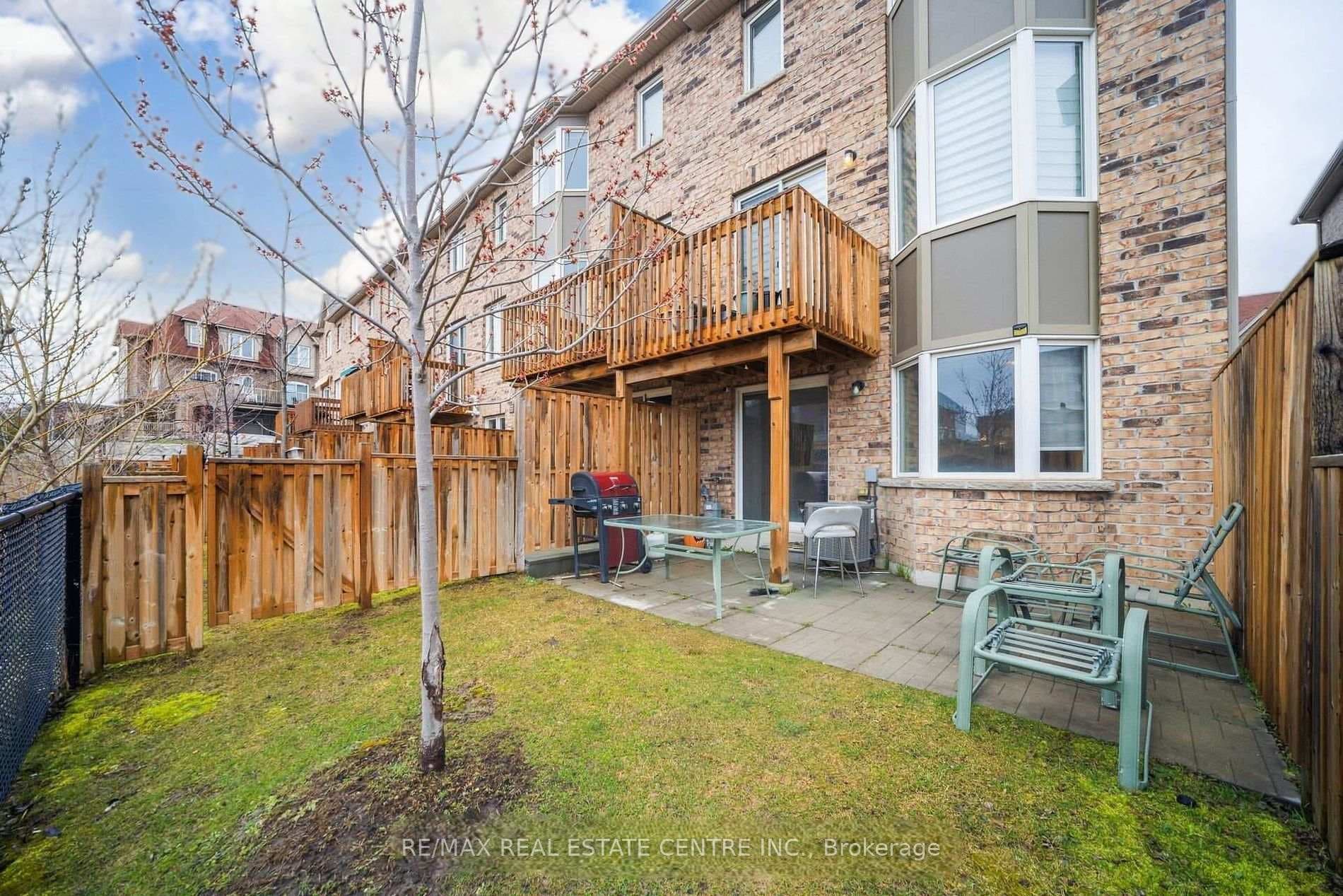 50 Edinburgh Drive Unit 72 photo 2