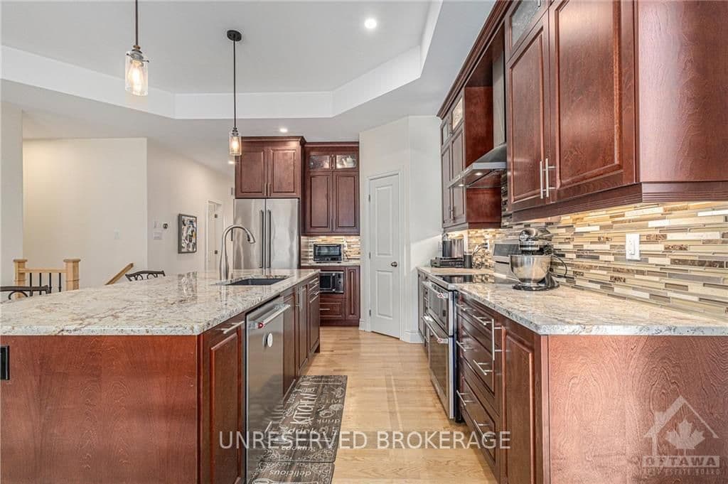 252 WEST RIDGE Drive photo 12