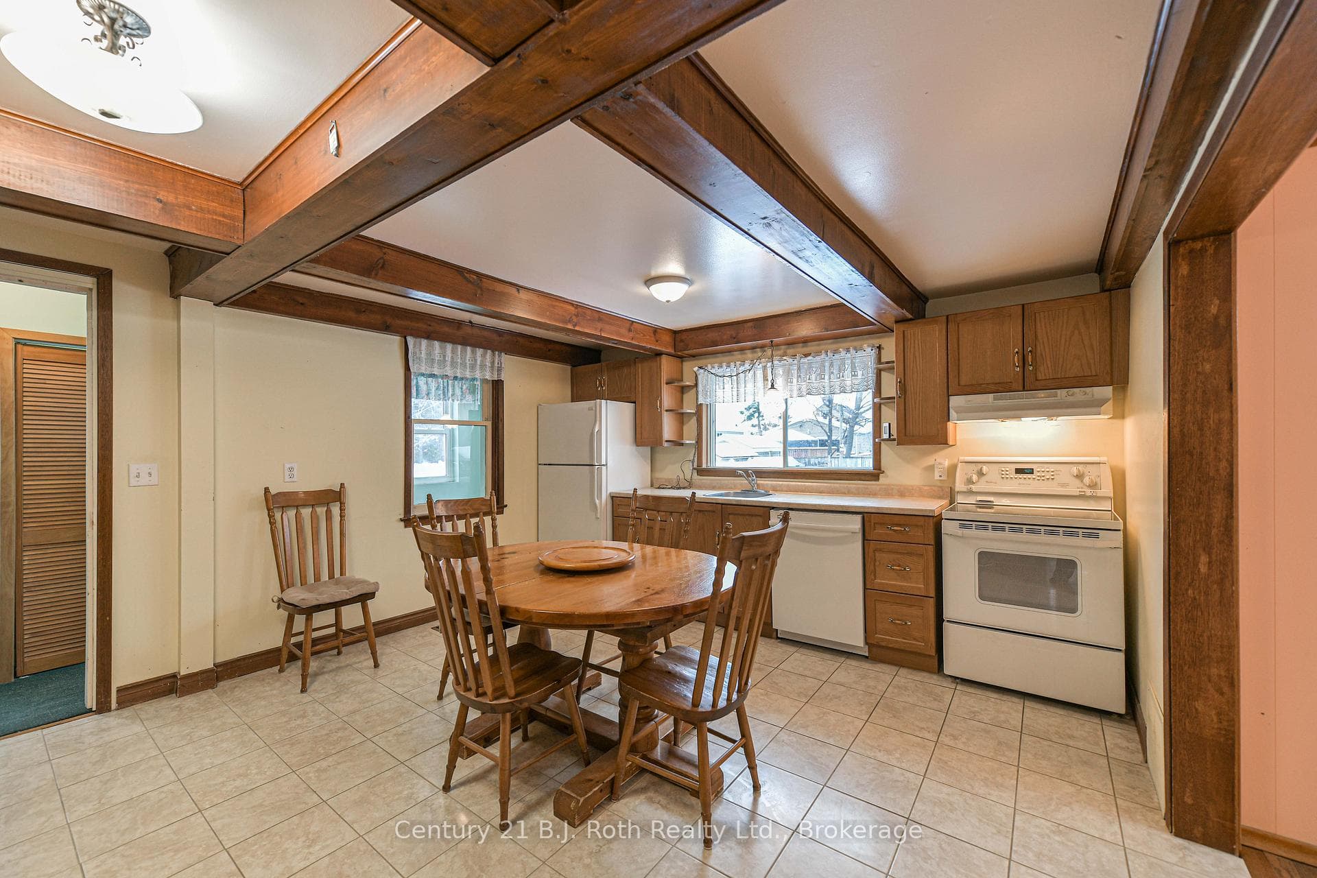 337 Colborne Street photo 16