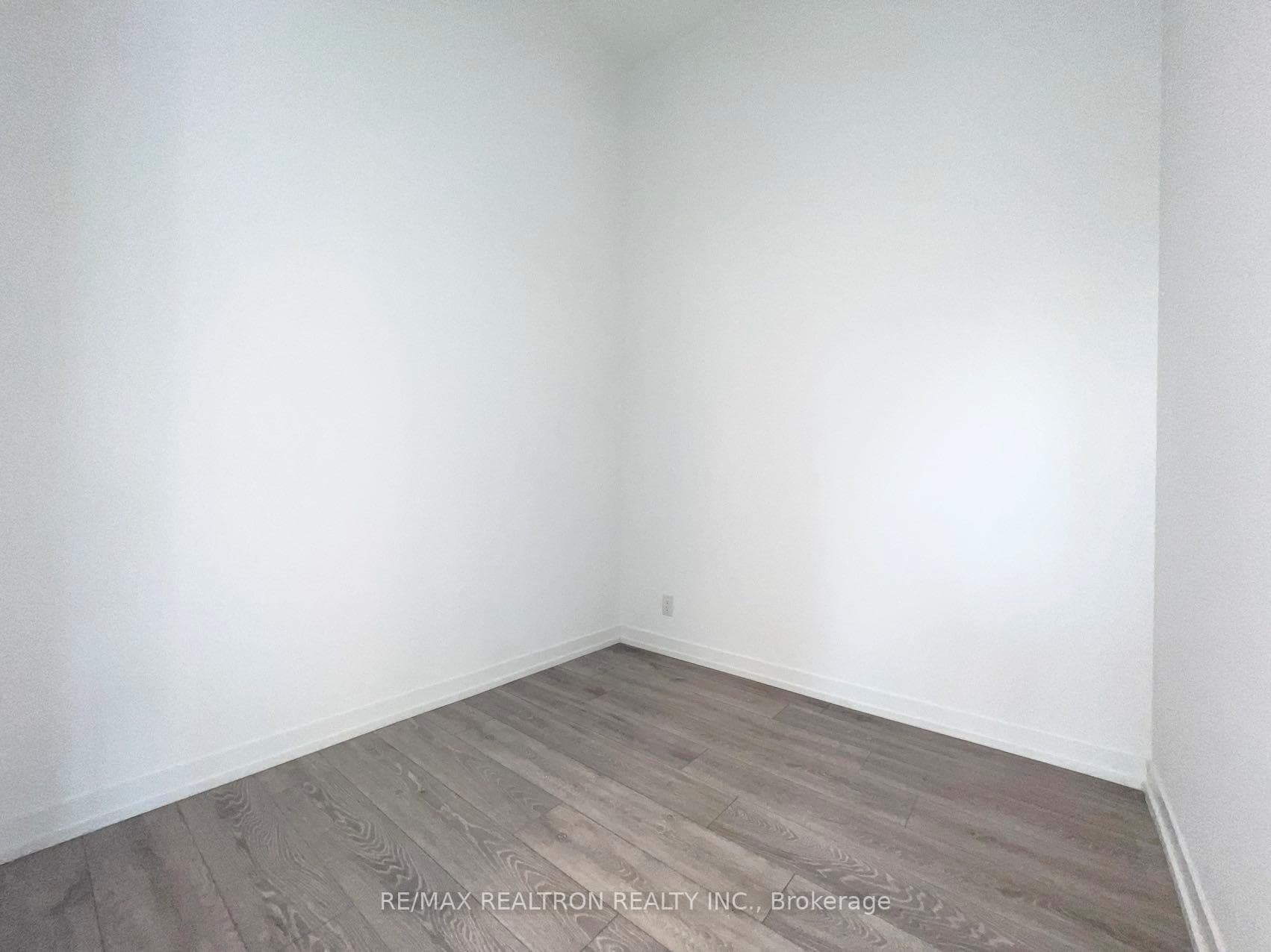 2020 Bathurst Street Unit 207 photo 34