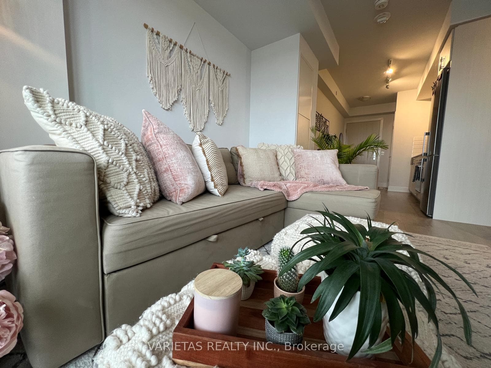 2550 Simcoe Street Unit 1606 photo 5