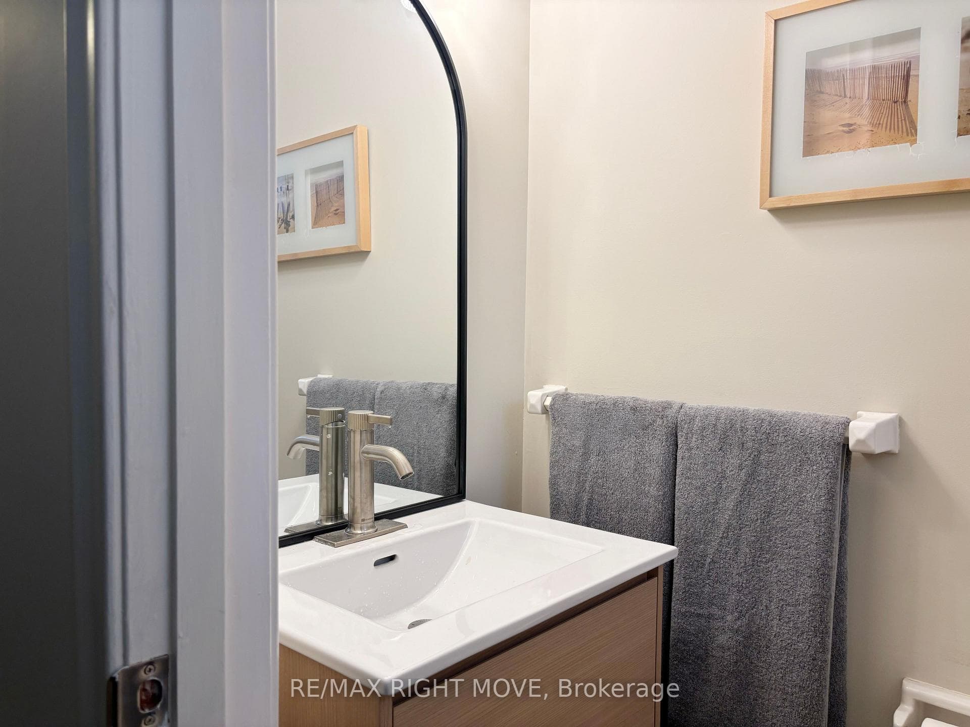 Lower updated 2 pc bath