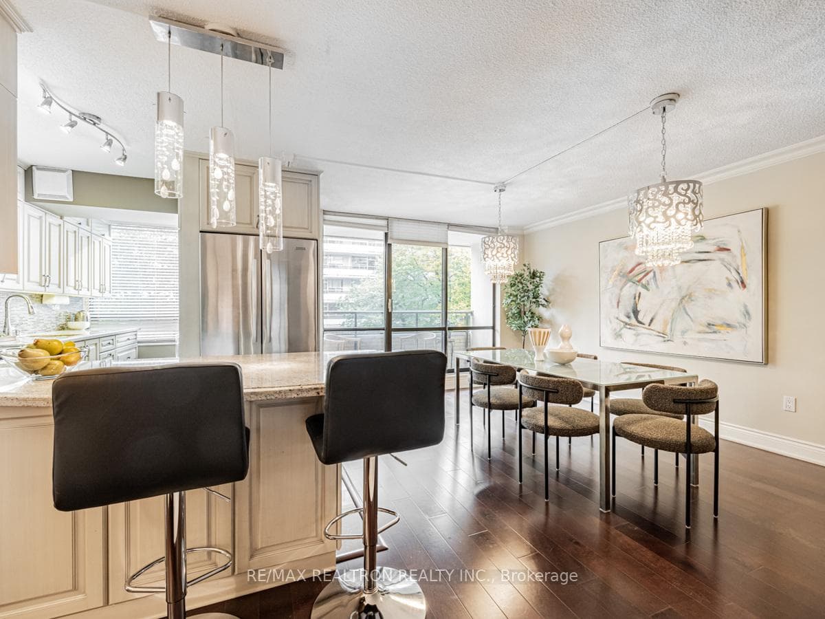 22 Shallmar Boulevard Unit 404 photo 14