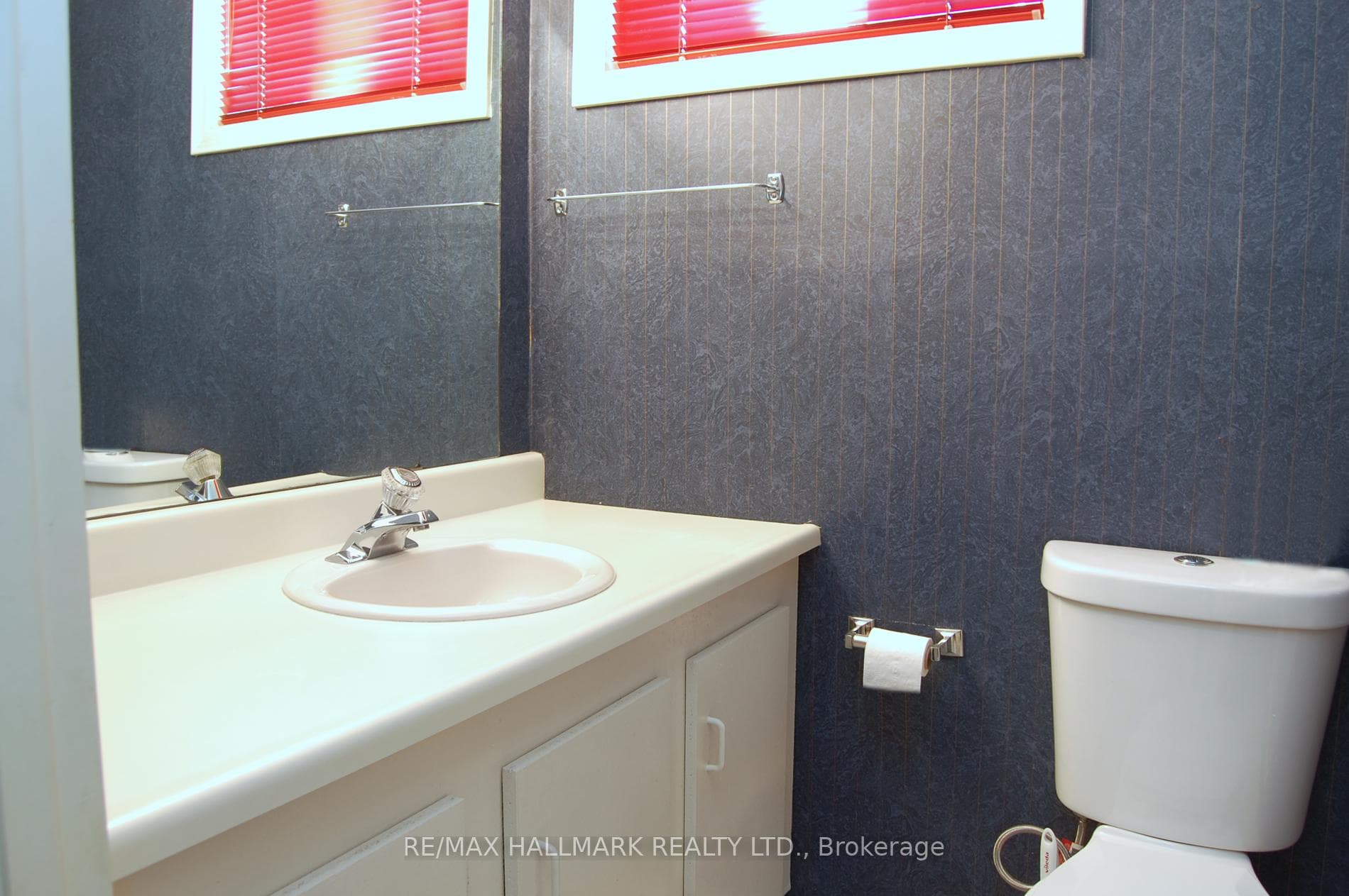278 Bessborough Drive photo 27