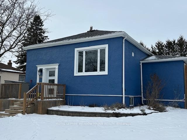 733 Arthur Street photo 39