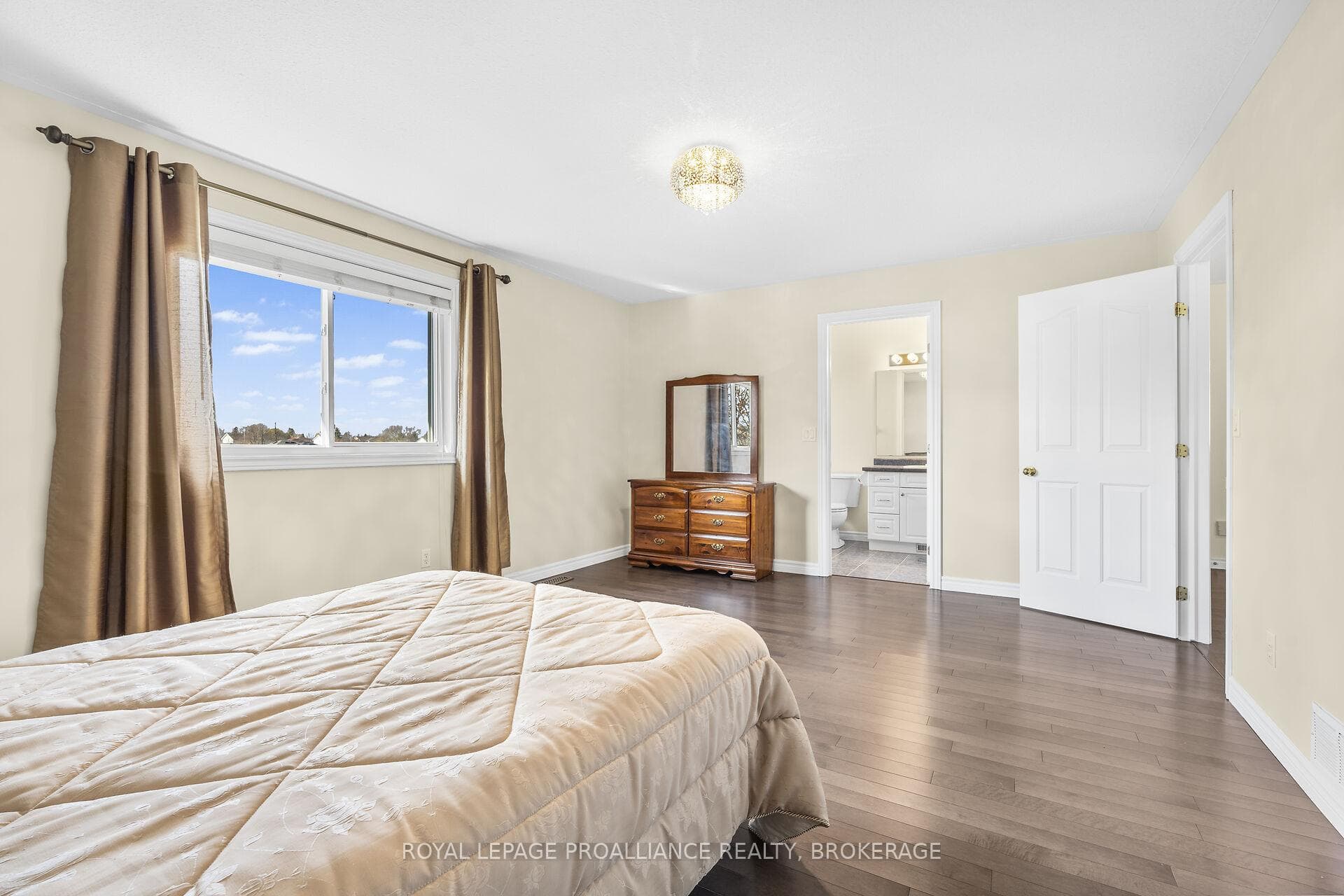463 Conservatory Drive photo 19