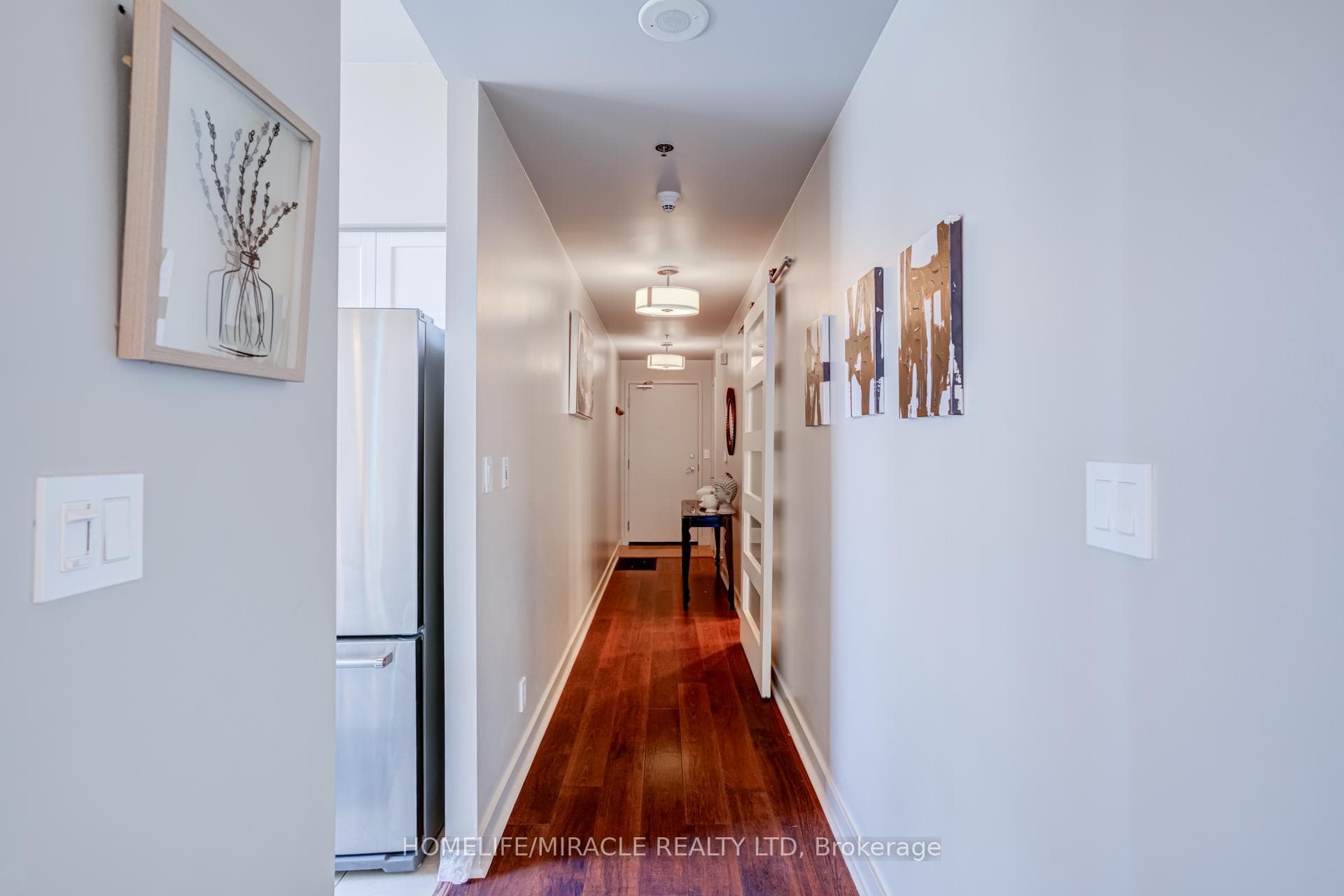 81 Navy Wharf Court Unit 201 photo 23