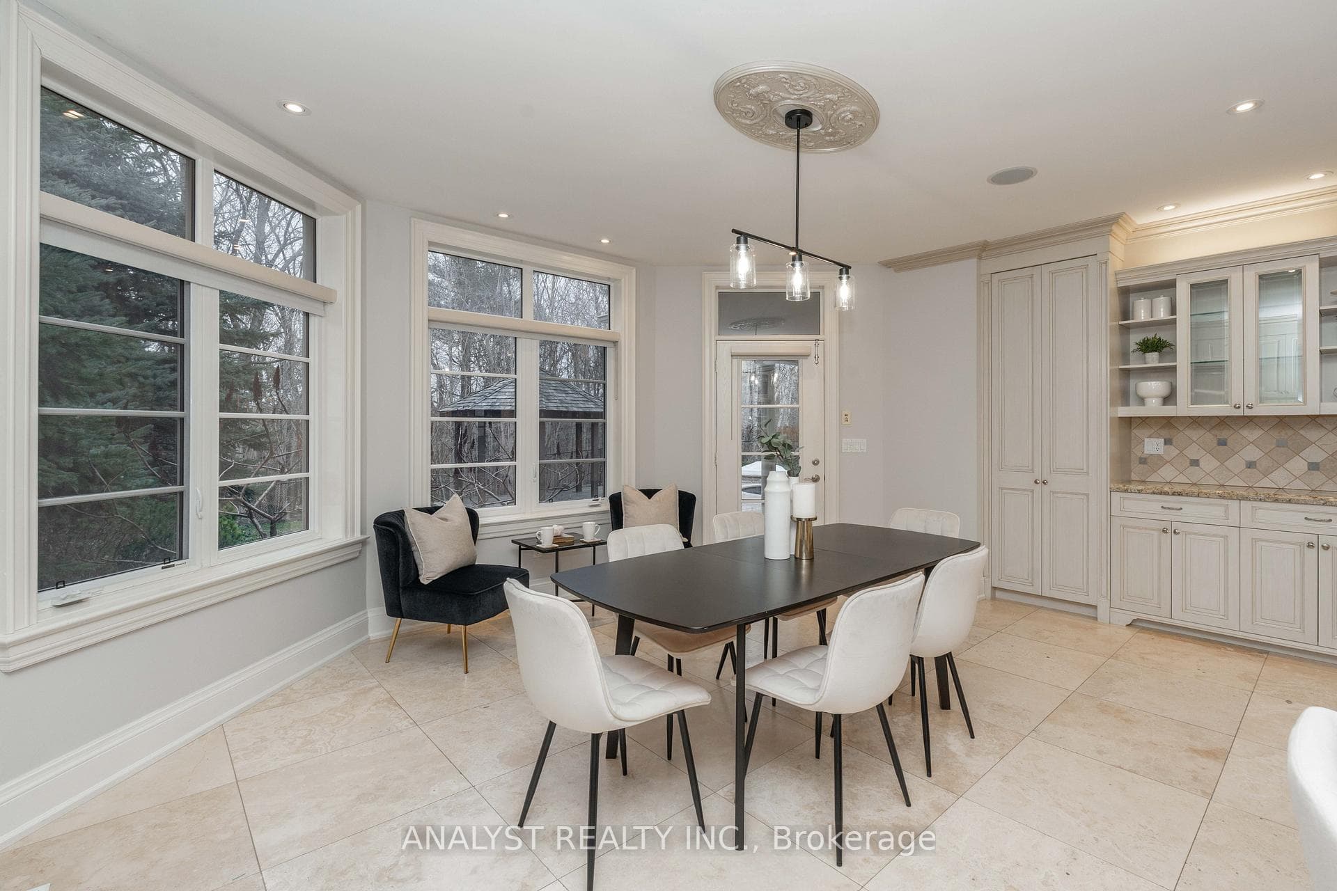 275 Treelawn Boulevard photo 8