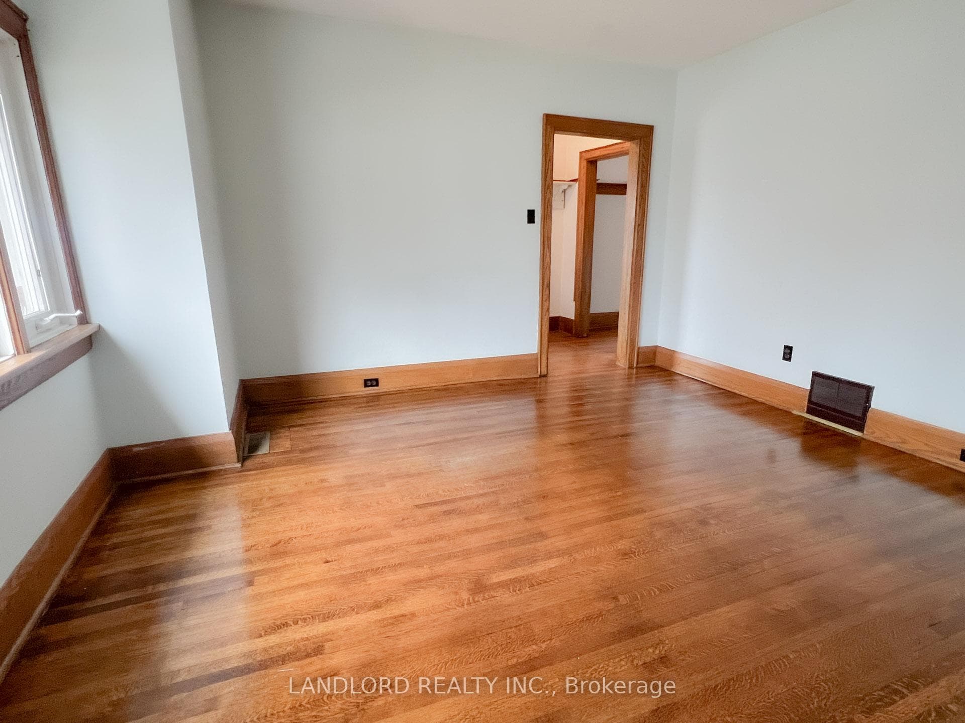 106 Brookside Drive photo 4