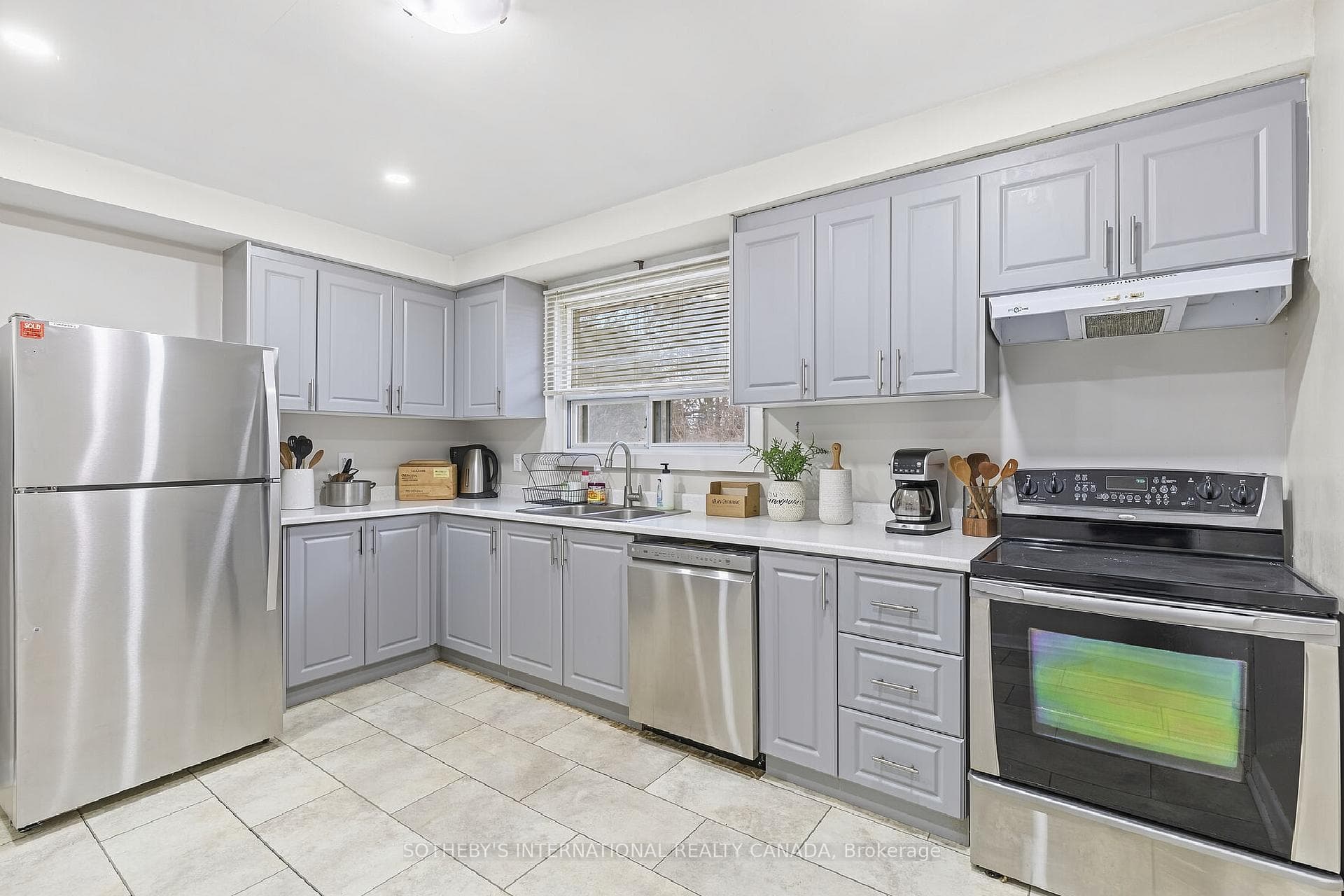957 Beechwood Avenue Unit upper photo 12