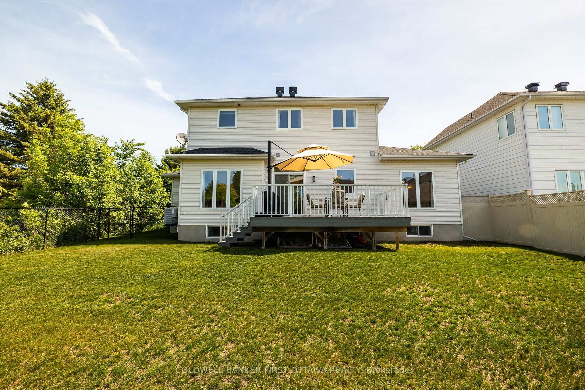 187 GLENNCASTLE Drive photo 45