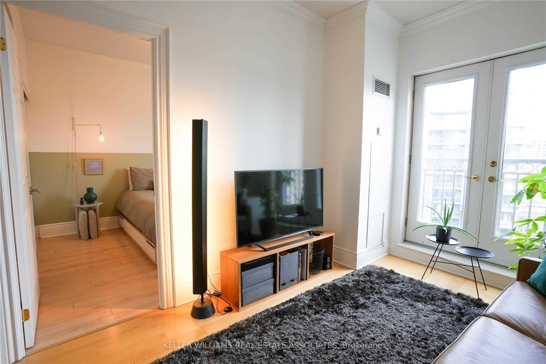 115 Richmond Street Unit 1006 photo 10