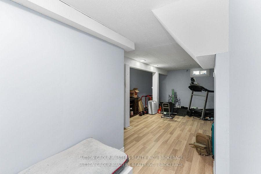 19 MacPherson Avenue Unit 28 photo 30