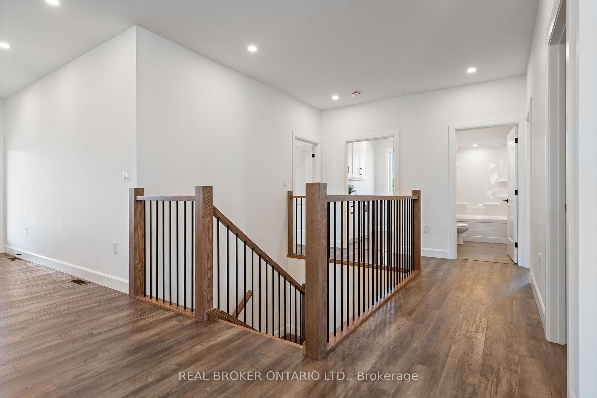 57009 Bruce Street photo 15