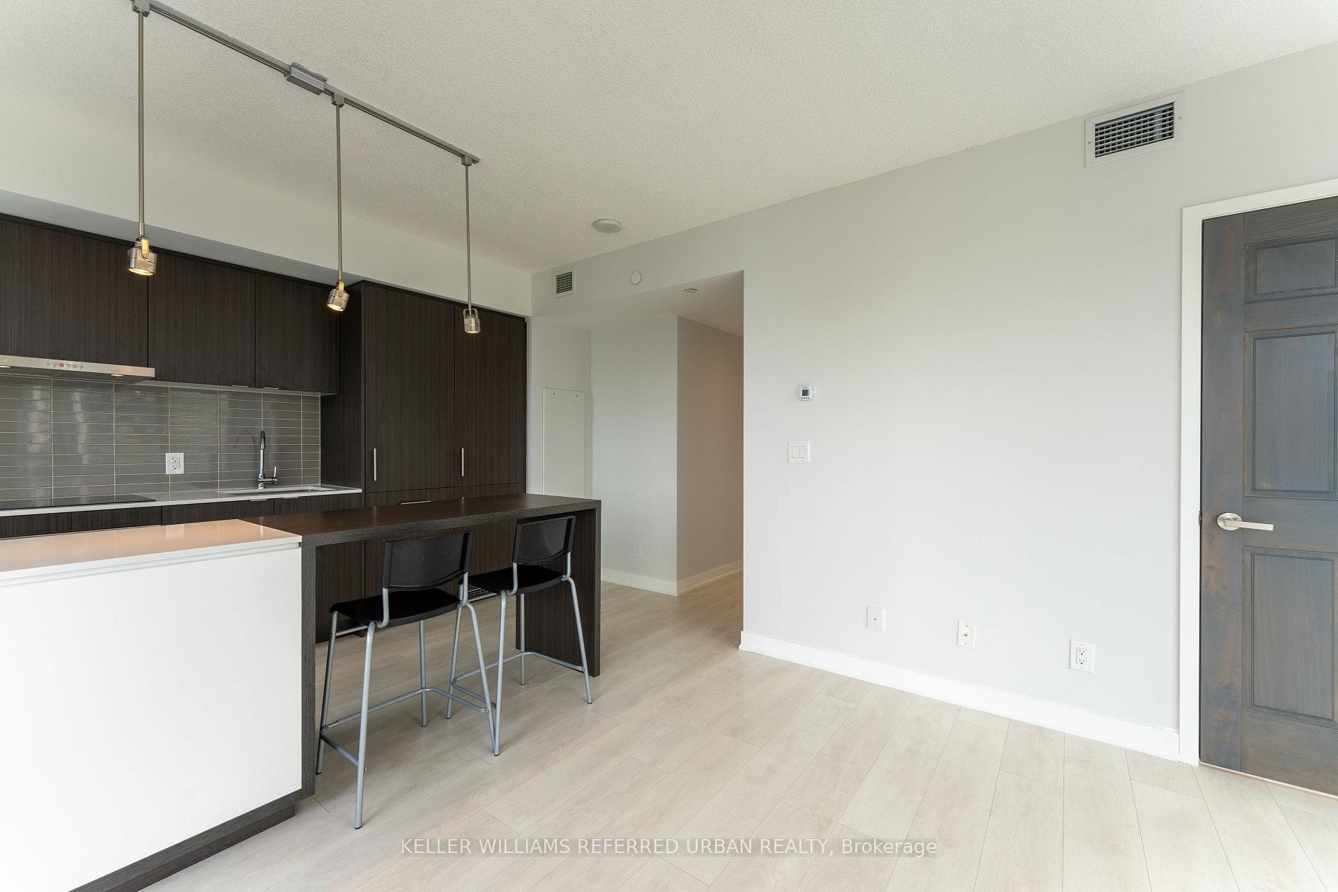 88 Harbour Street Unit 3207 photo 4