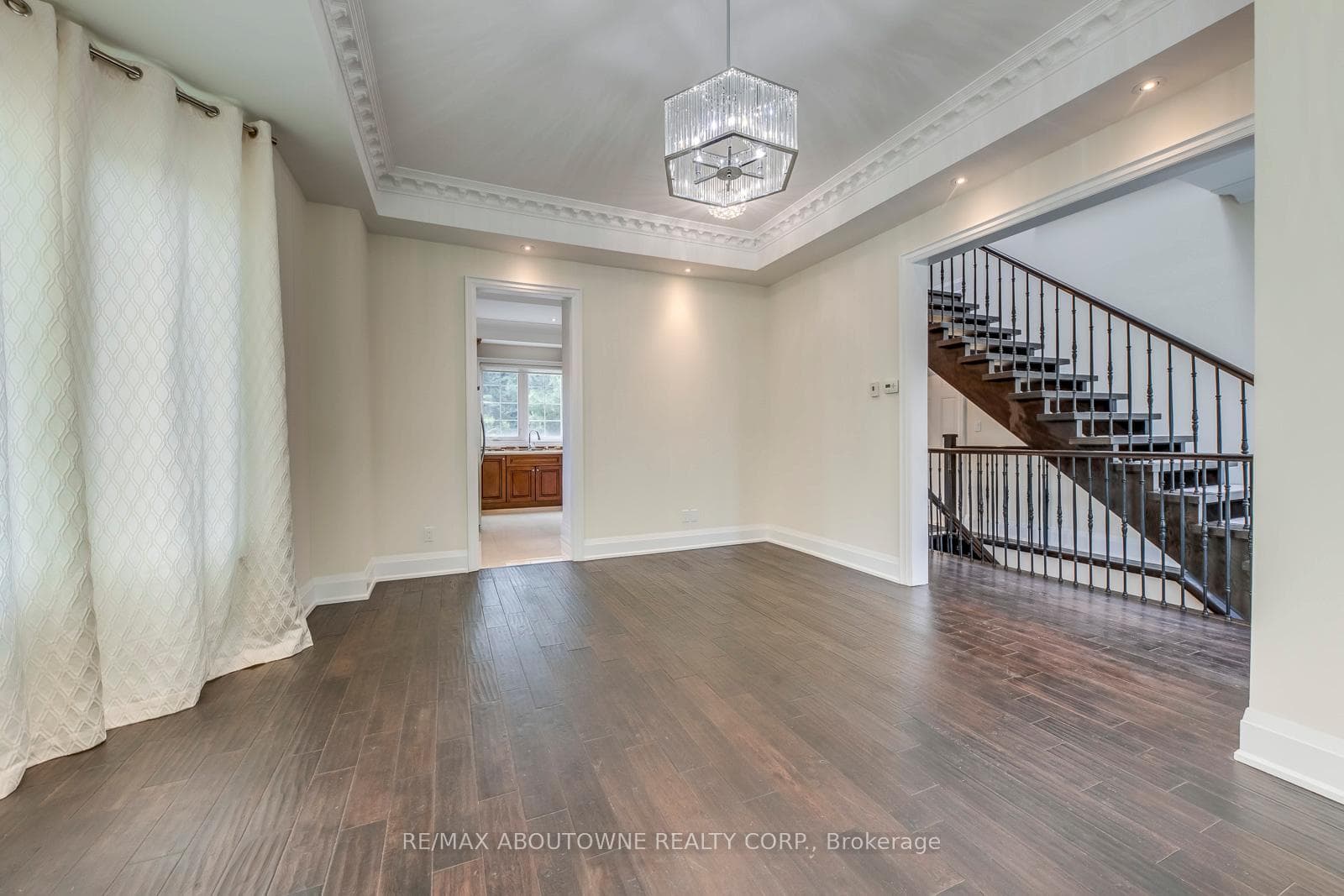319 Holmes Avenue photo 7