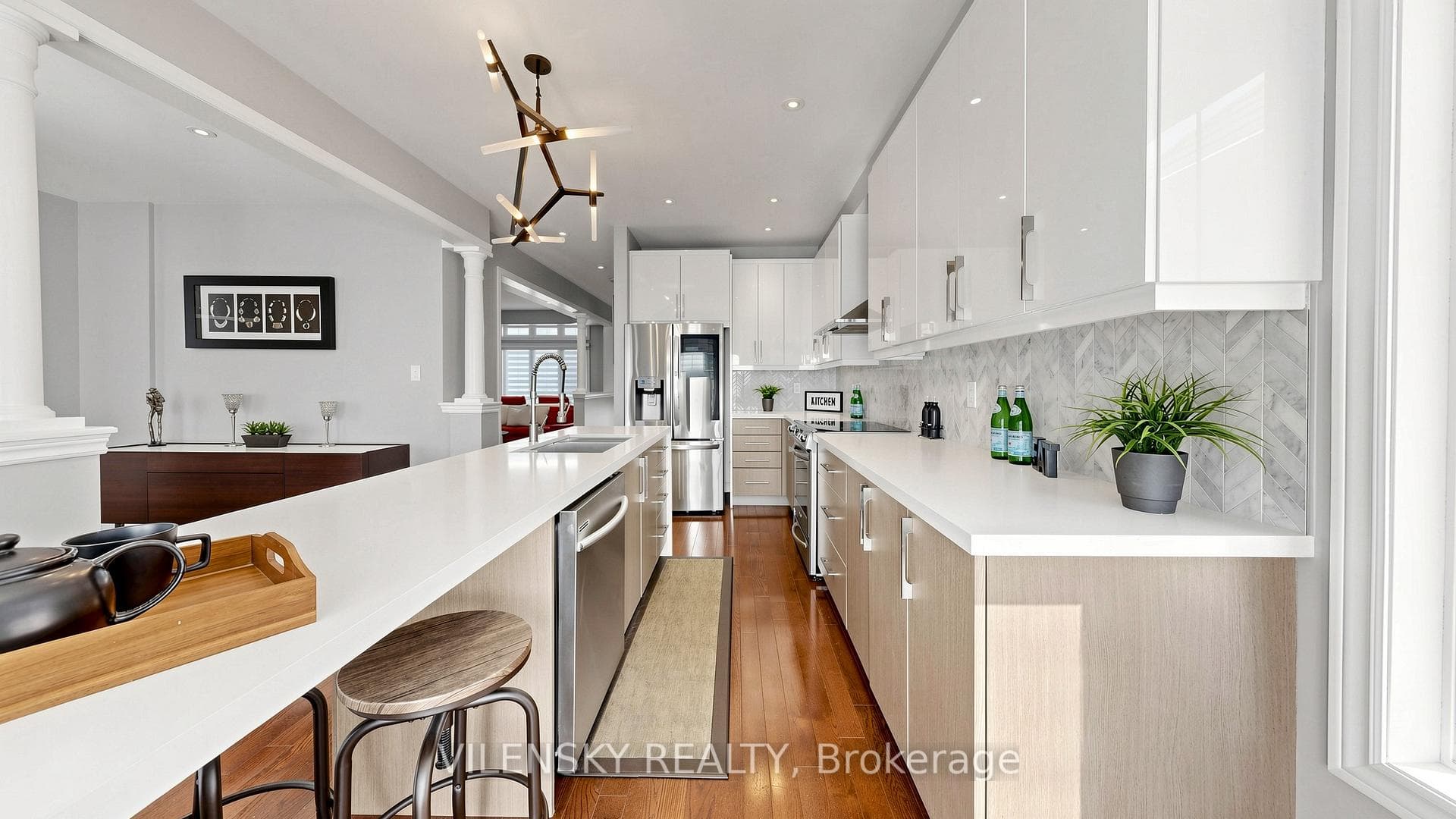 294 Ilan Ramon Boulevard photo 5