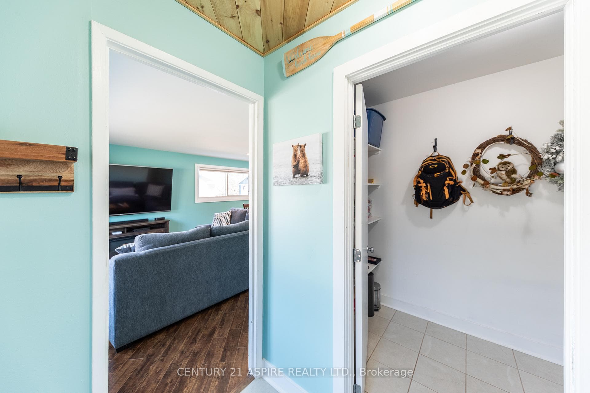 51 Beach Avenue photo 4