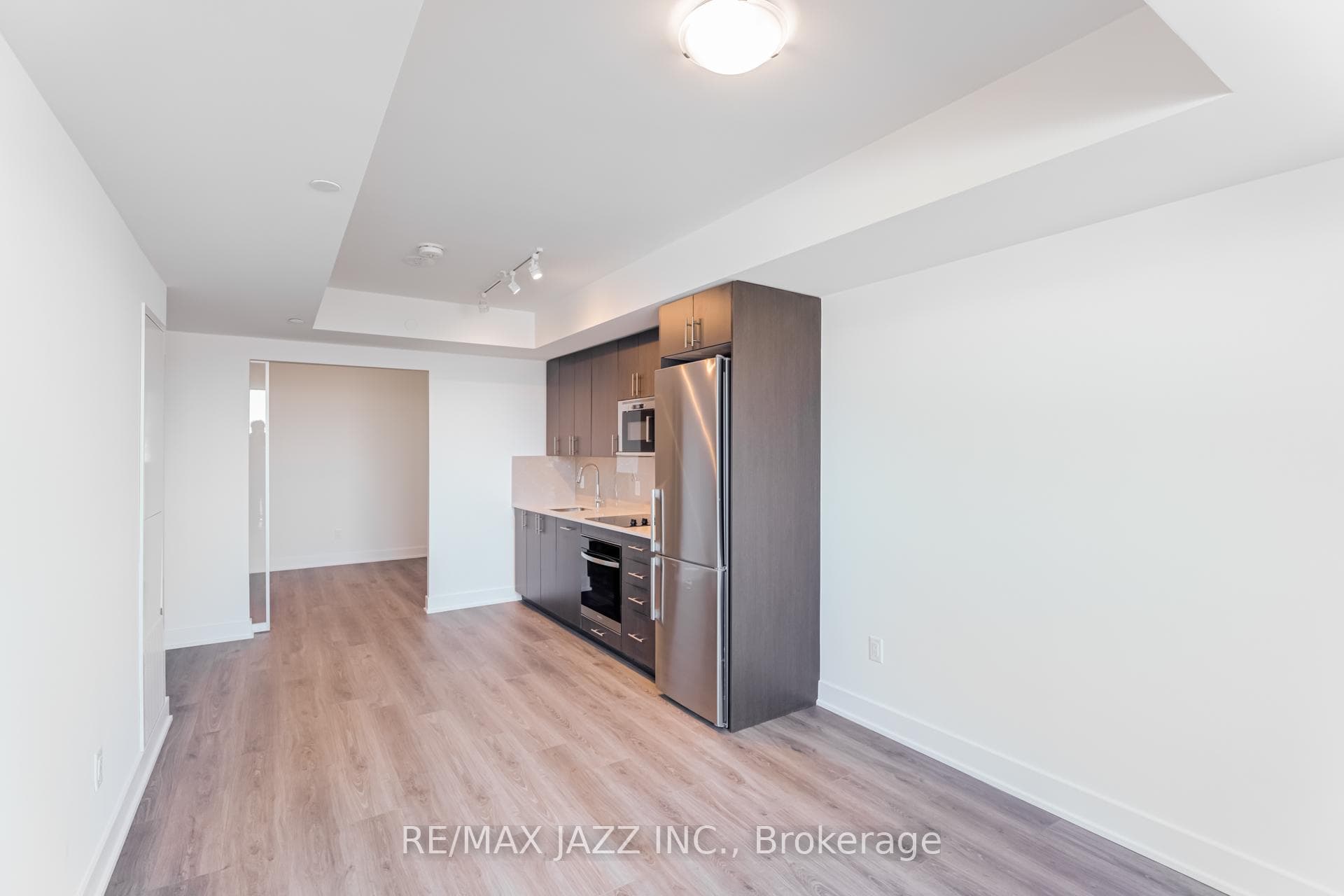 2545 Simcoe Street Unit 2102 photo 13