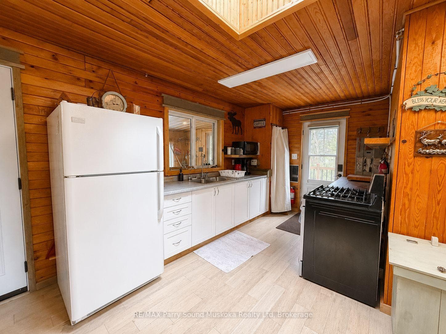 93 White Pine Road photo 25
