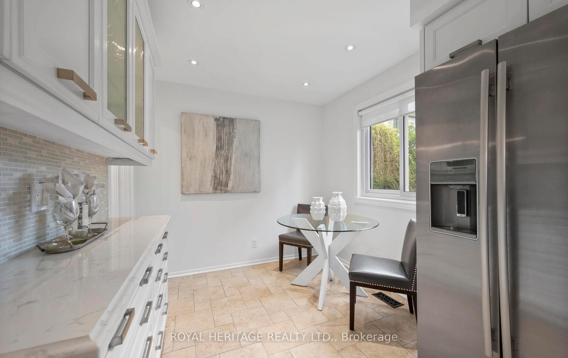 446 Broadgreen Street photo 15