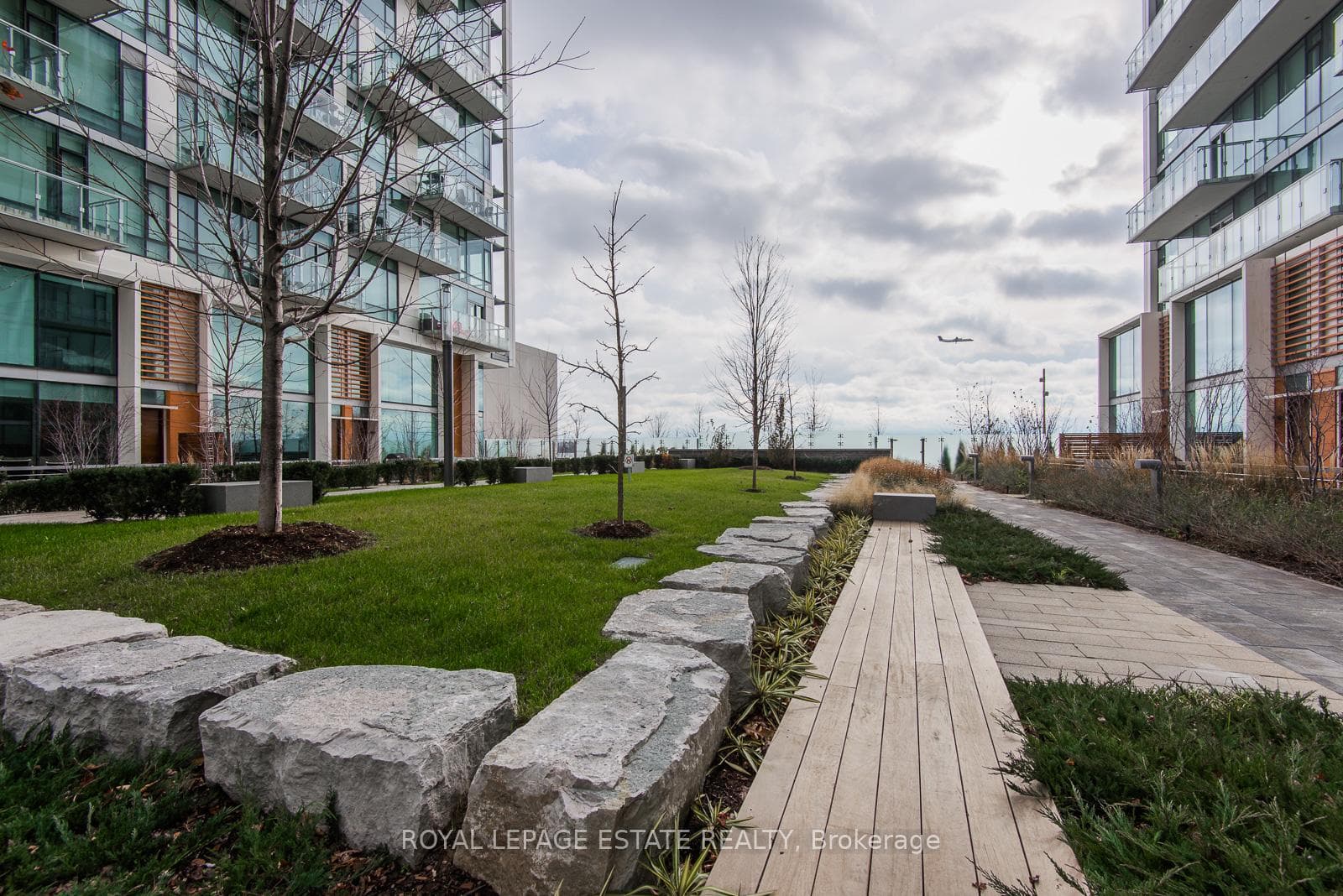 39 Queens Quay Unit 329 photo 39