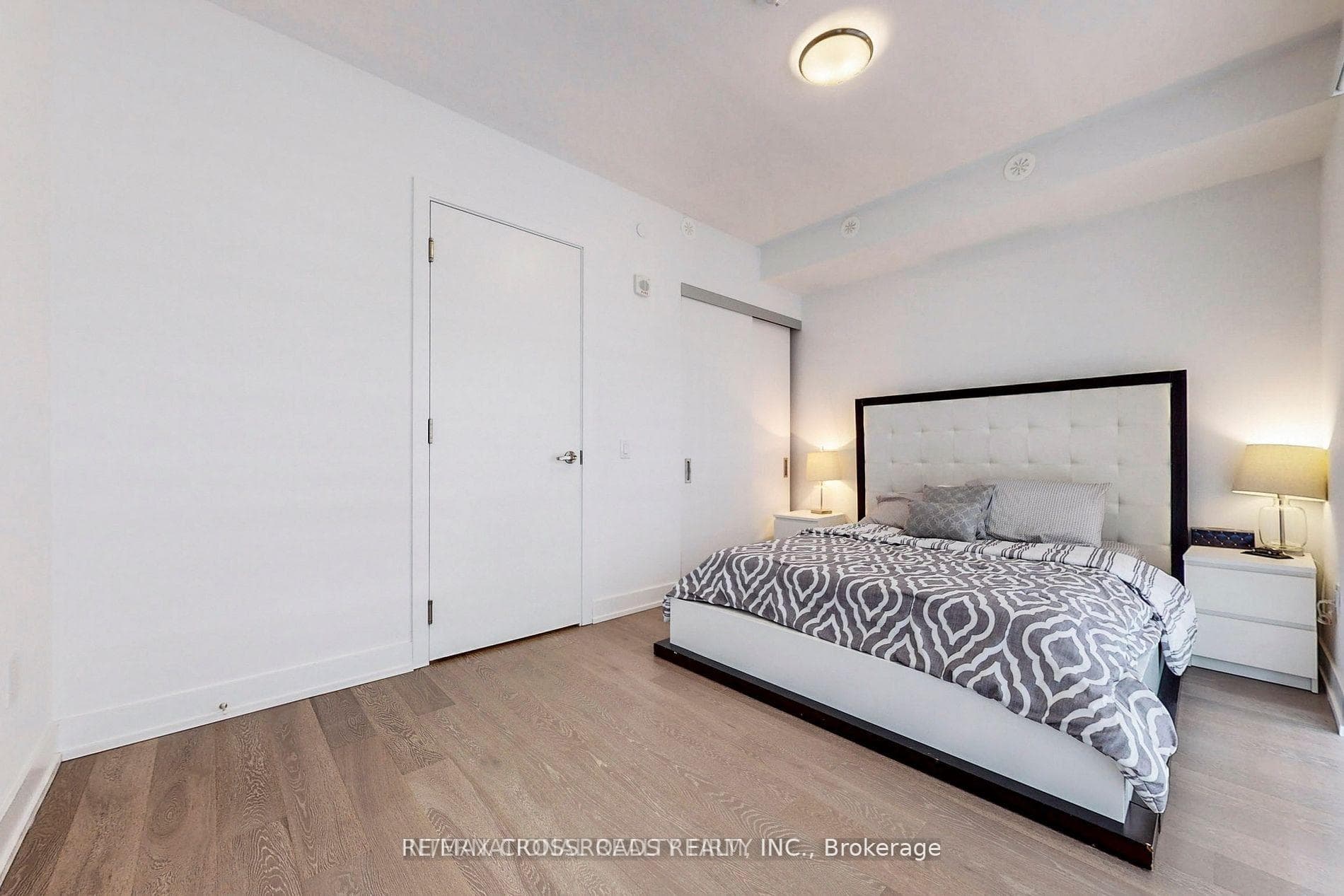 1331 Queen Street Unit Th05 photo 17