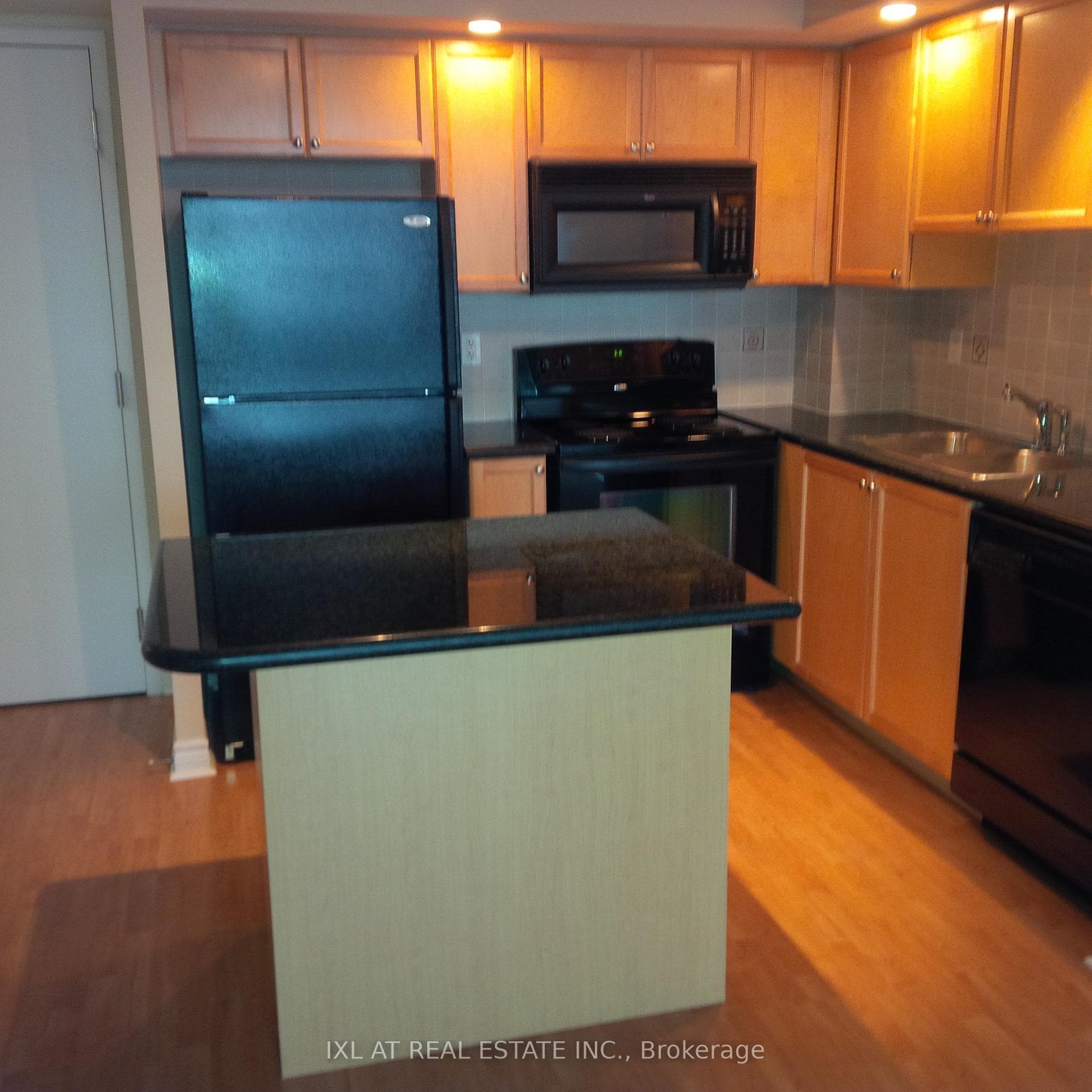 33 Cox Boulevard Unit 1223 photo 2
