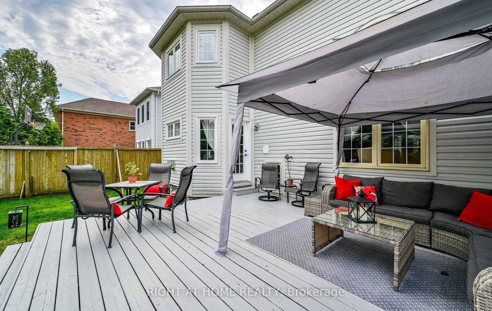 117 Watford Street photo 25