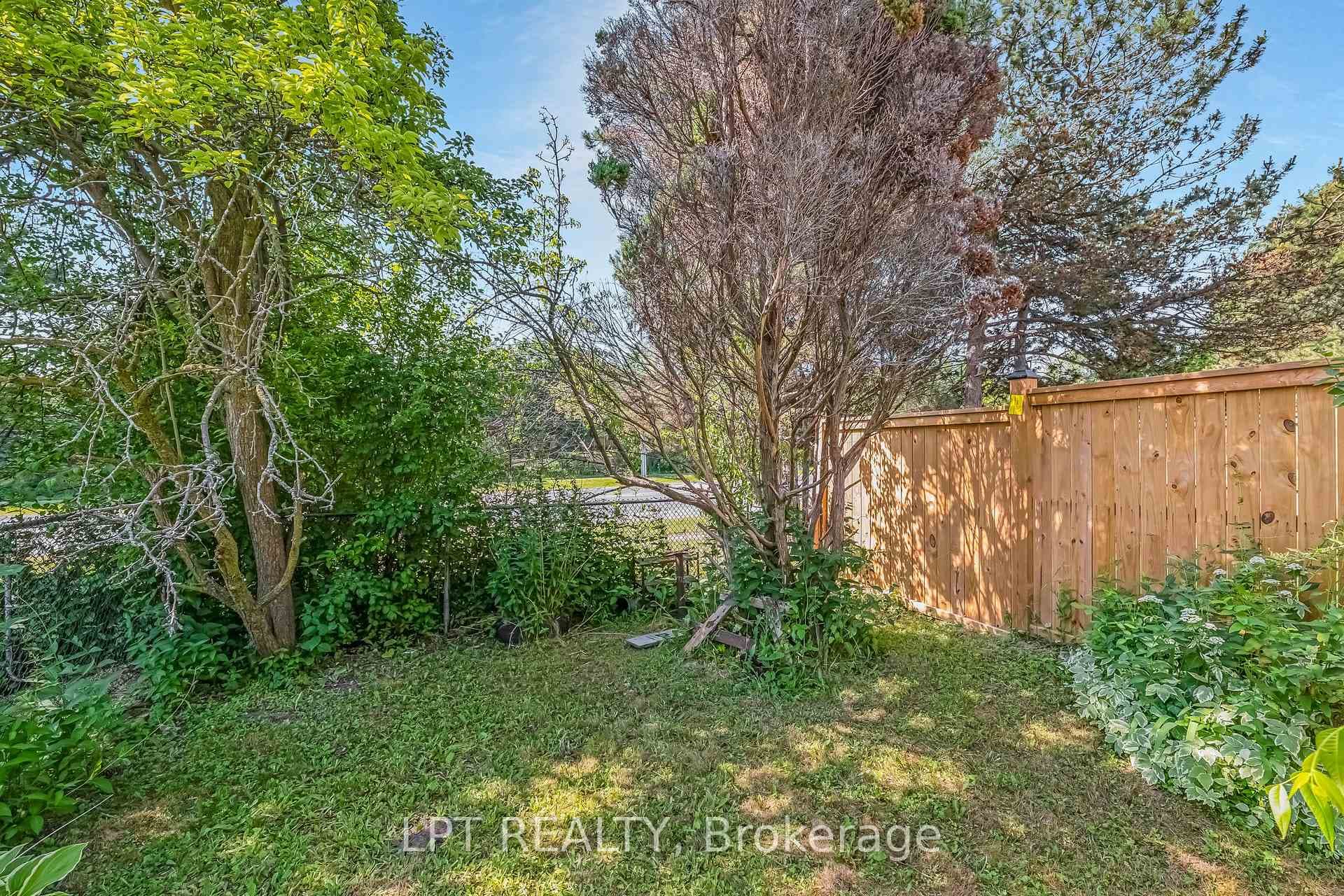 32 Scotney Grove photo 33