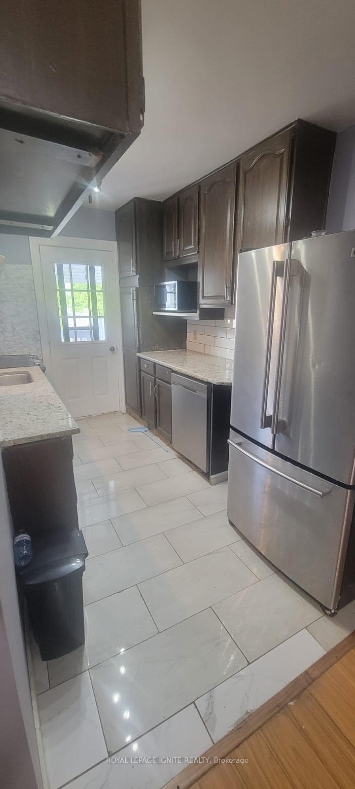 1128 Mercer Street photo 2