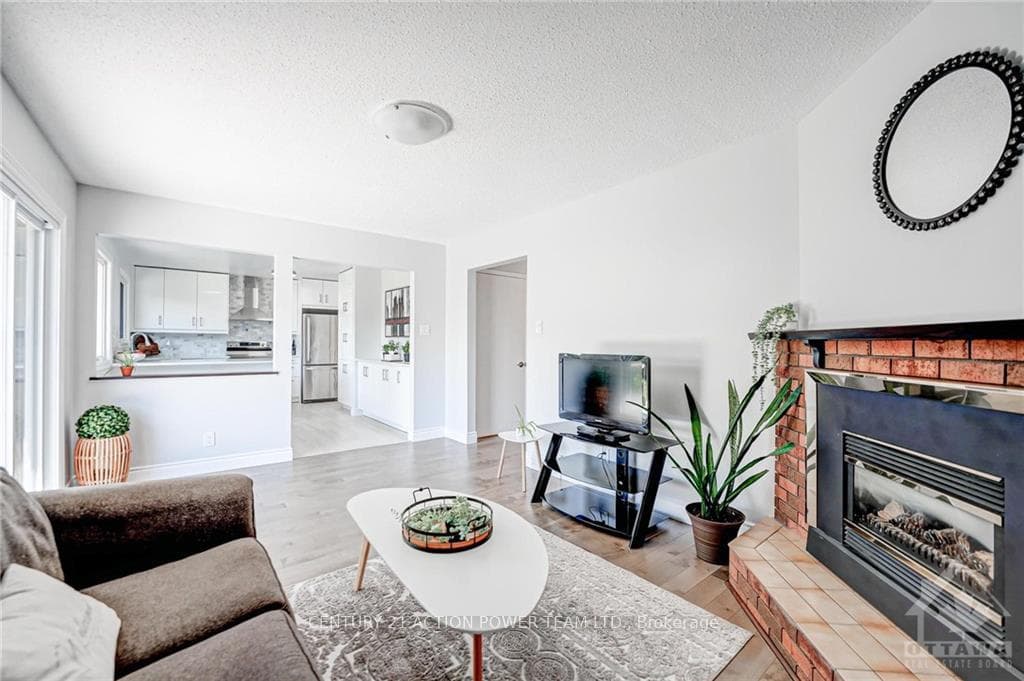 15 CANBURY Crescent photo 13