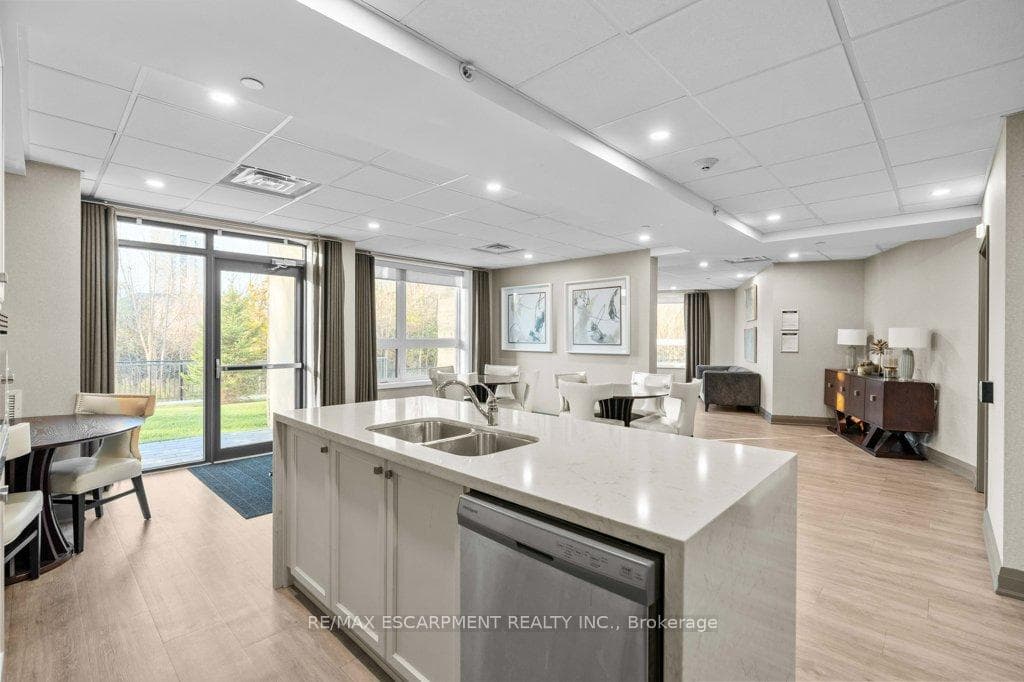 125 SHOREVIEW Place Unit 511 photo 23