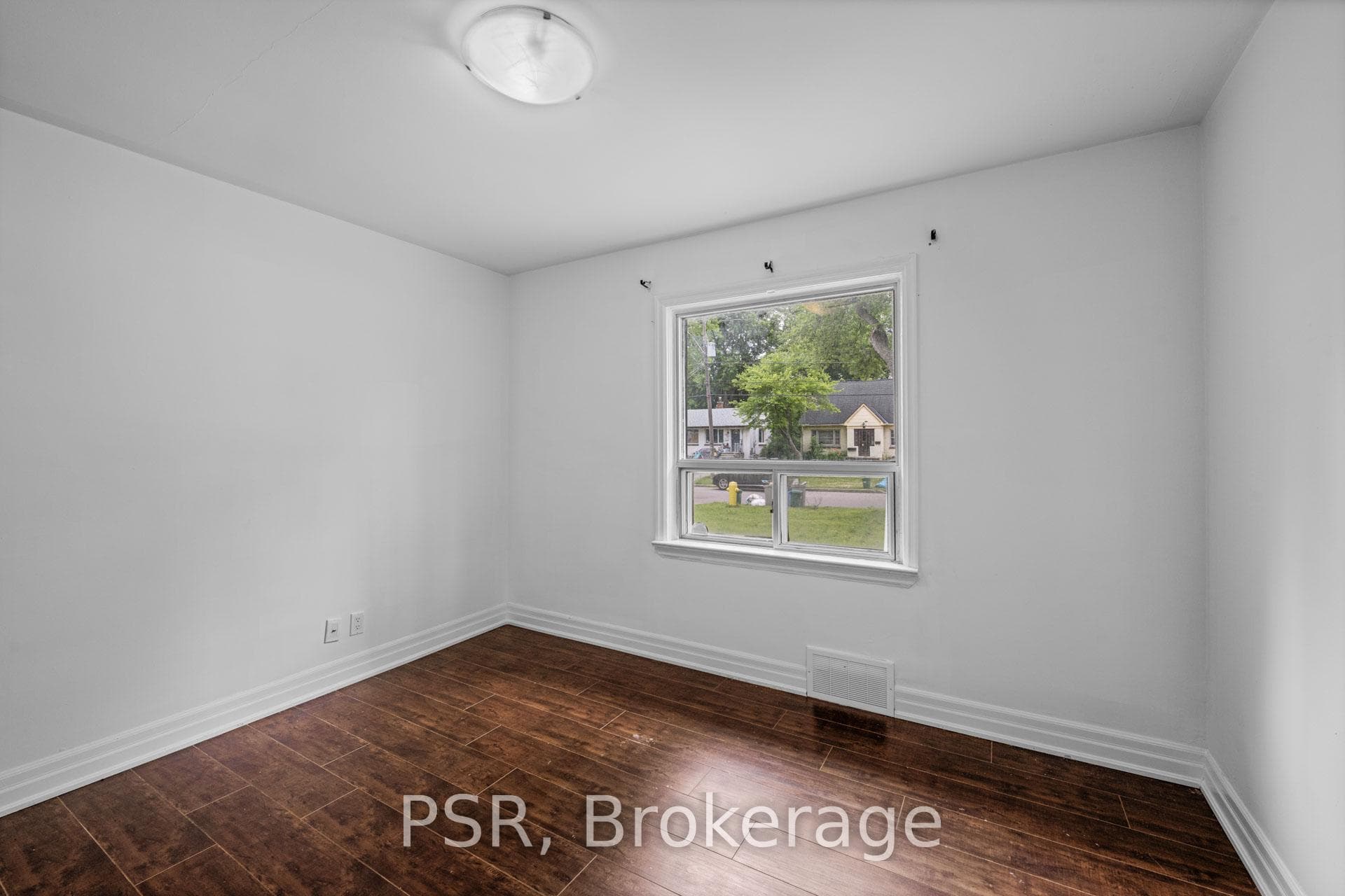 18 Grandview Avenue Unit Main Fl photo 25