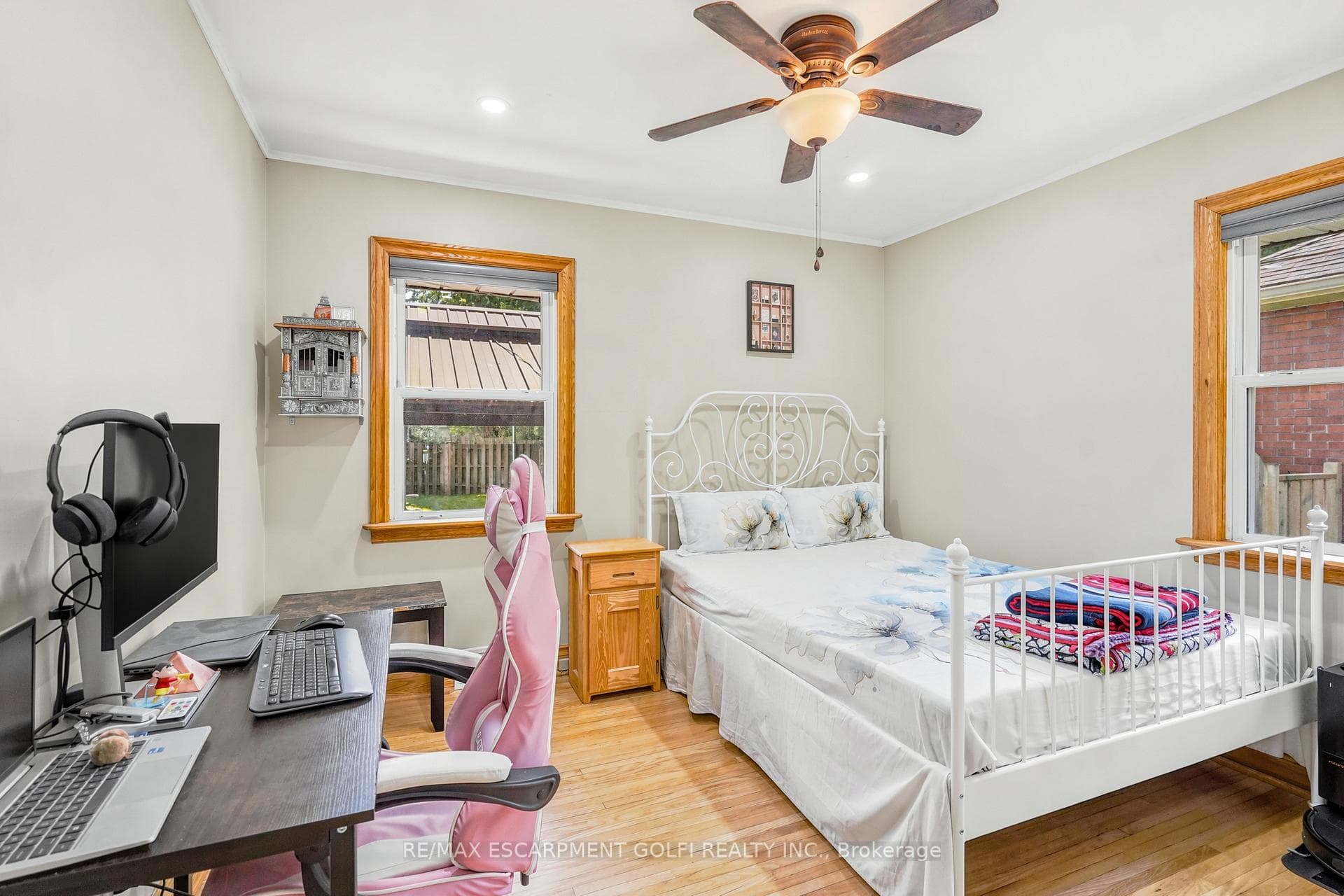 6902 Dell Avenue photo 18