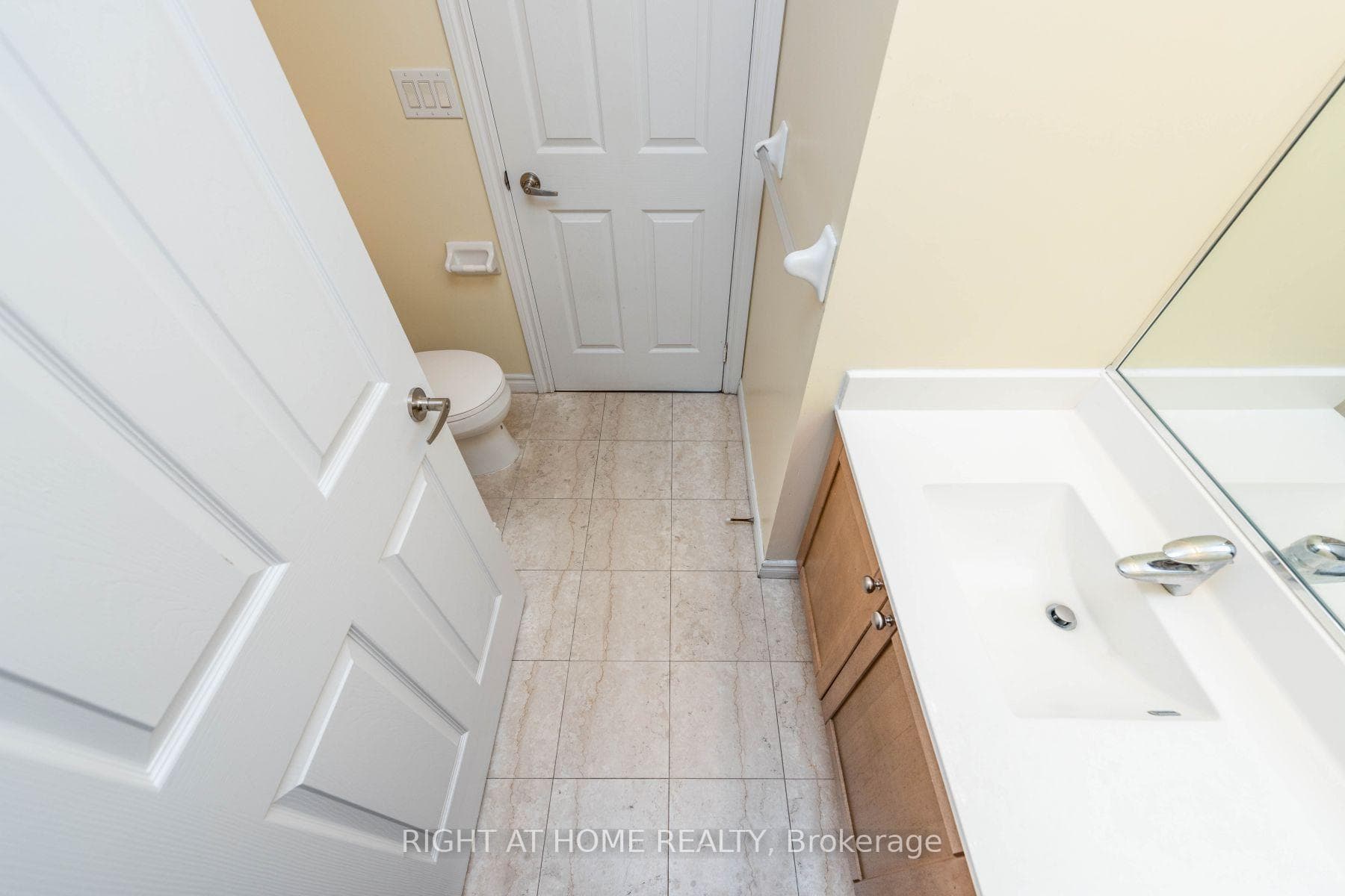 761 Bay Street Unit 3211 photo 27