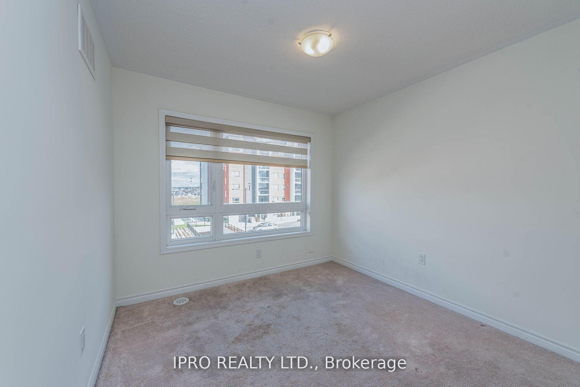 278 Lagerfeld Drive photo 27