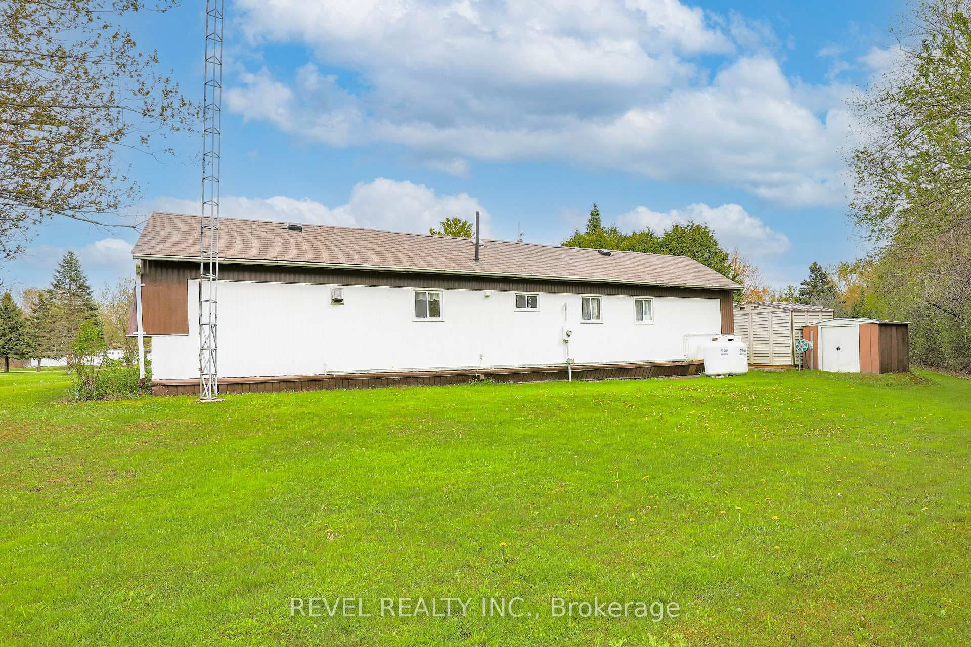 18 LYNN Court photo 26